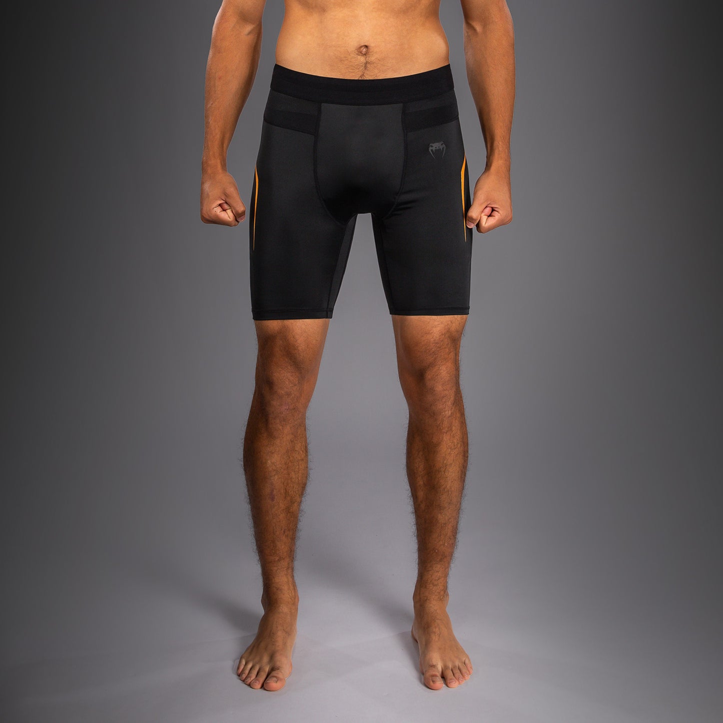 Venum G-Core Pantalón Corto de Compresión - Negro/Oro