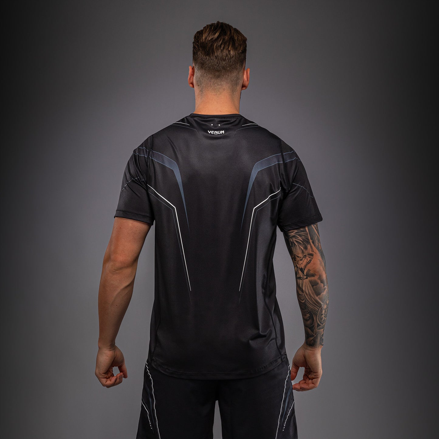 Venum Streamline Camiseta Dry Tech – Negro/Blanco