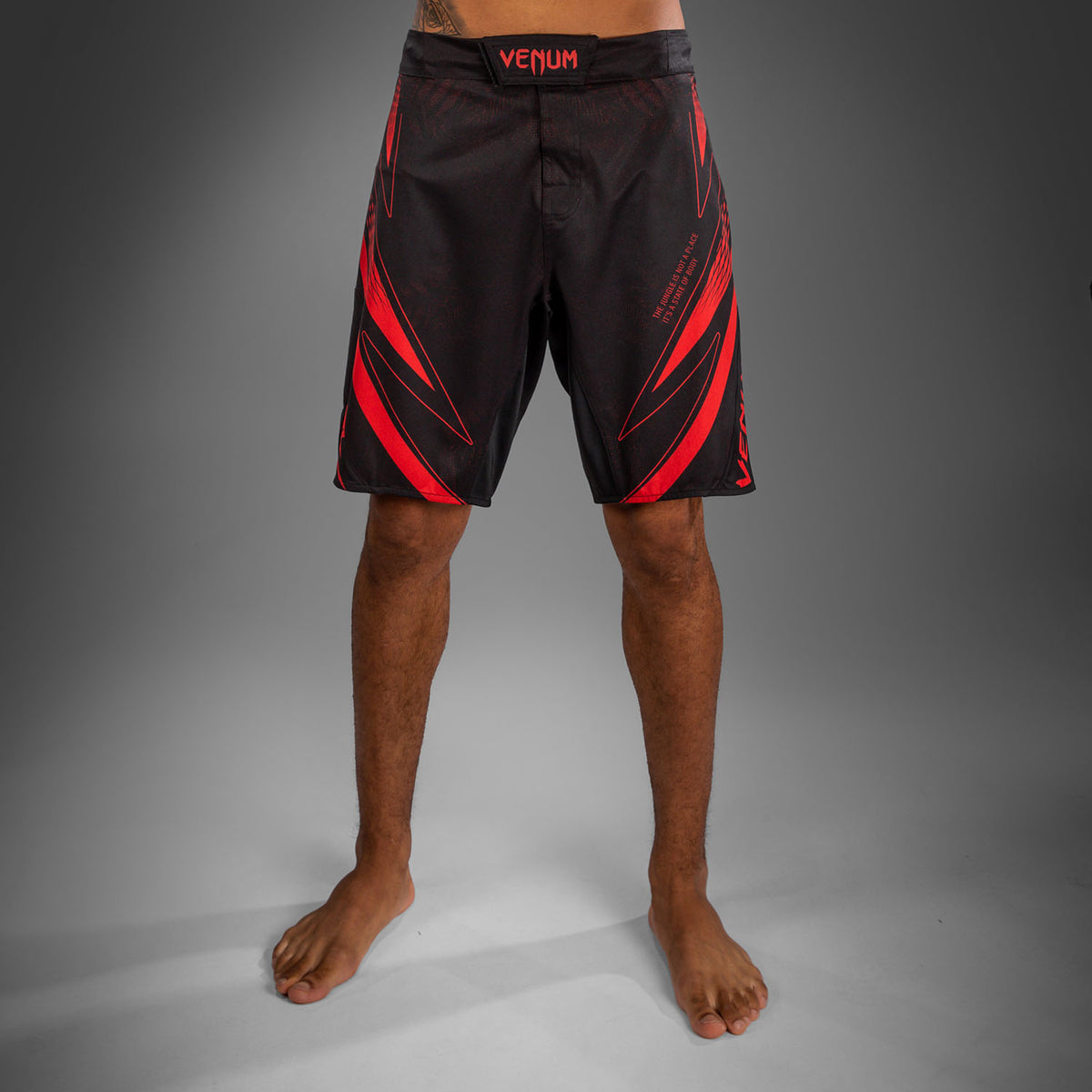 Venum Amazonia Reborn Pantalón corto de MMA - Negro/Rojo