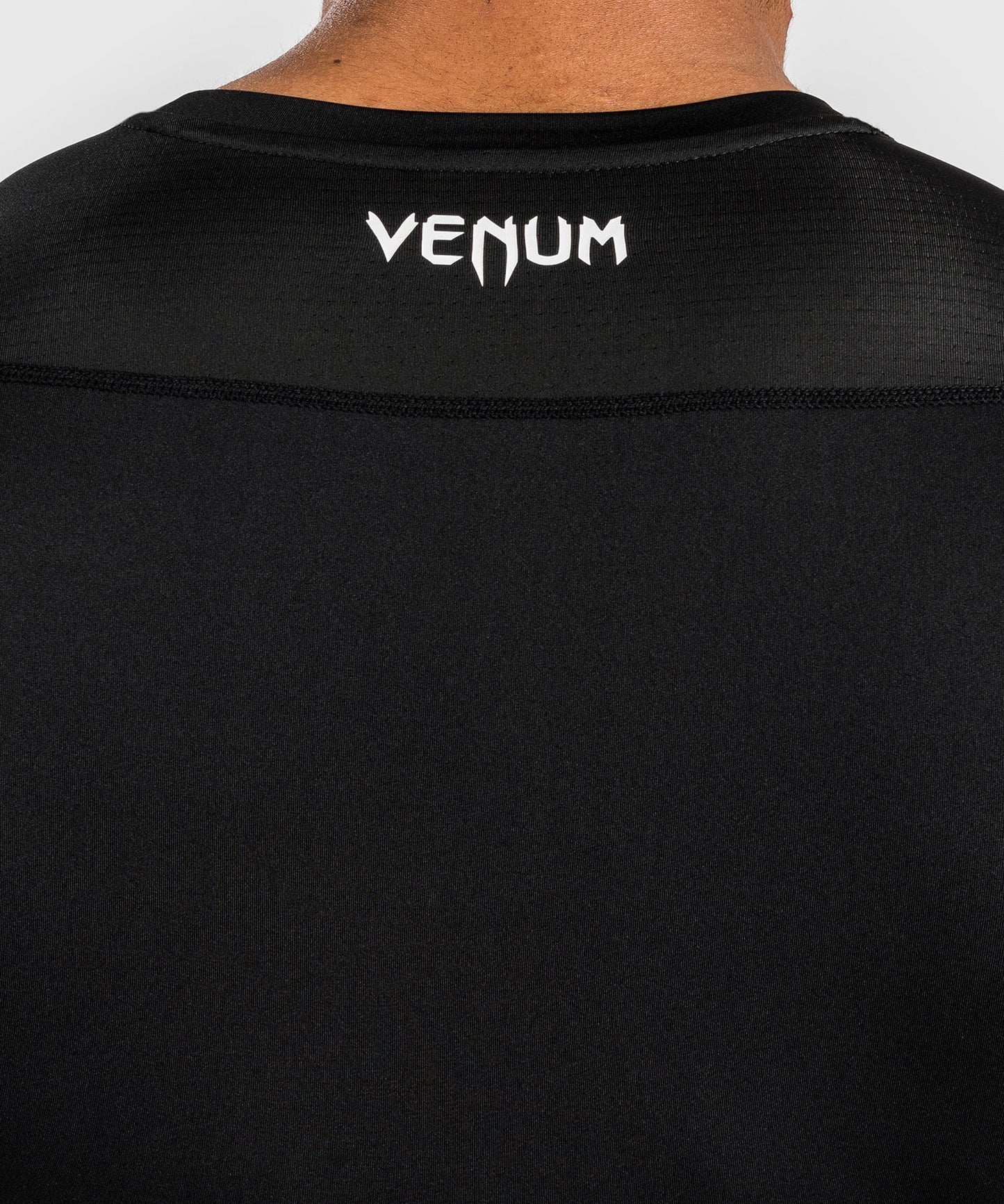 Venum Attack Rashguard de Manga Corta para Hombre - Negro/Gris