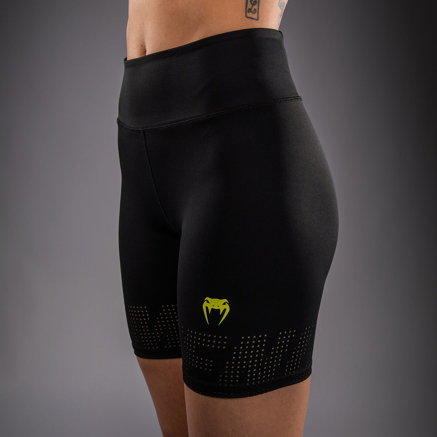 Venum Lazer Short de Compresión Para Mujer - Negro/Amarillo