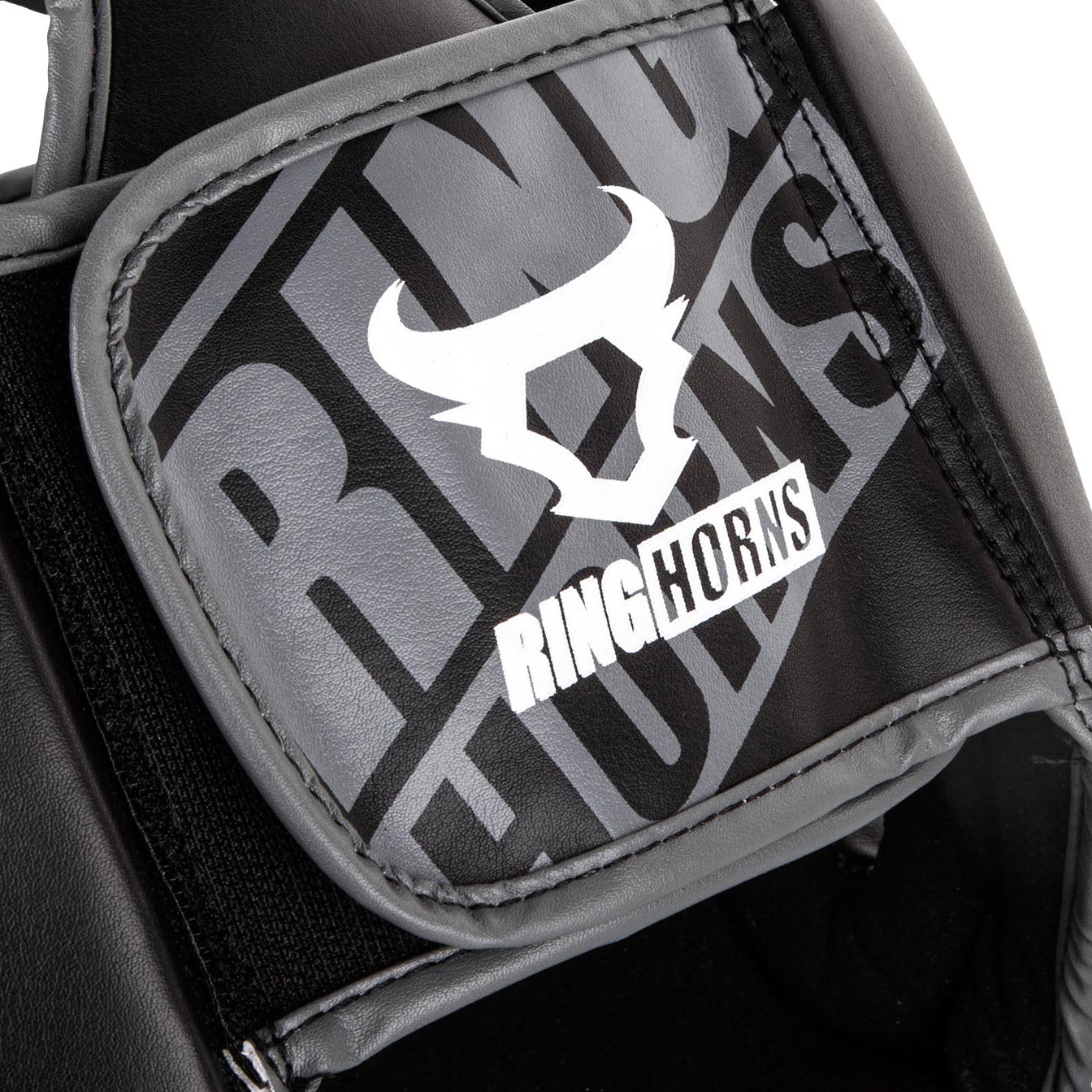 Ringhorns Charger by Venum Casco – Negro