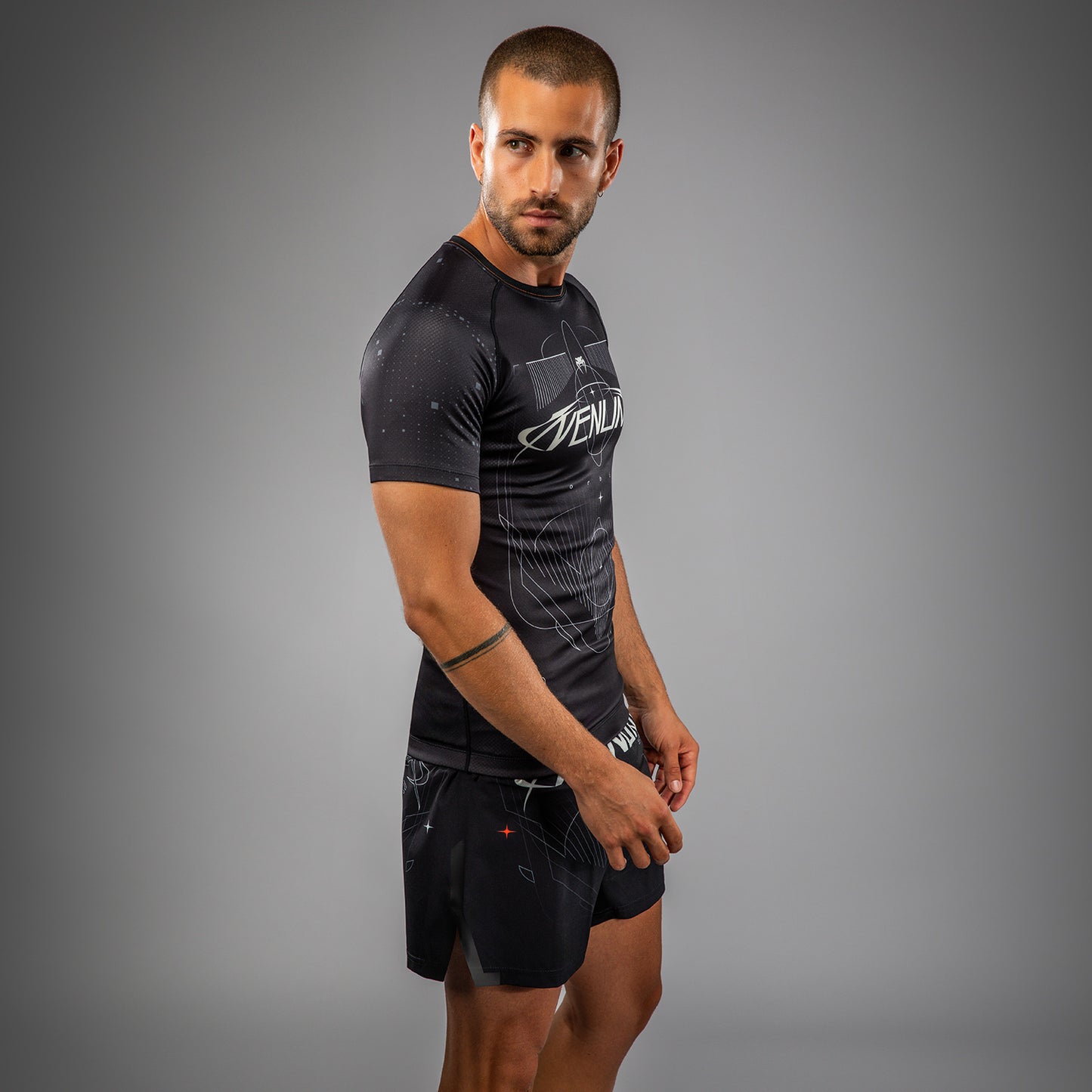 Venum Eclipse Rashguard Manga Corta – Negro/Marfil