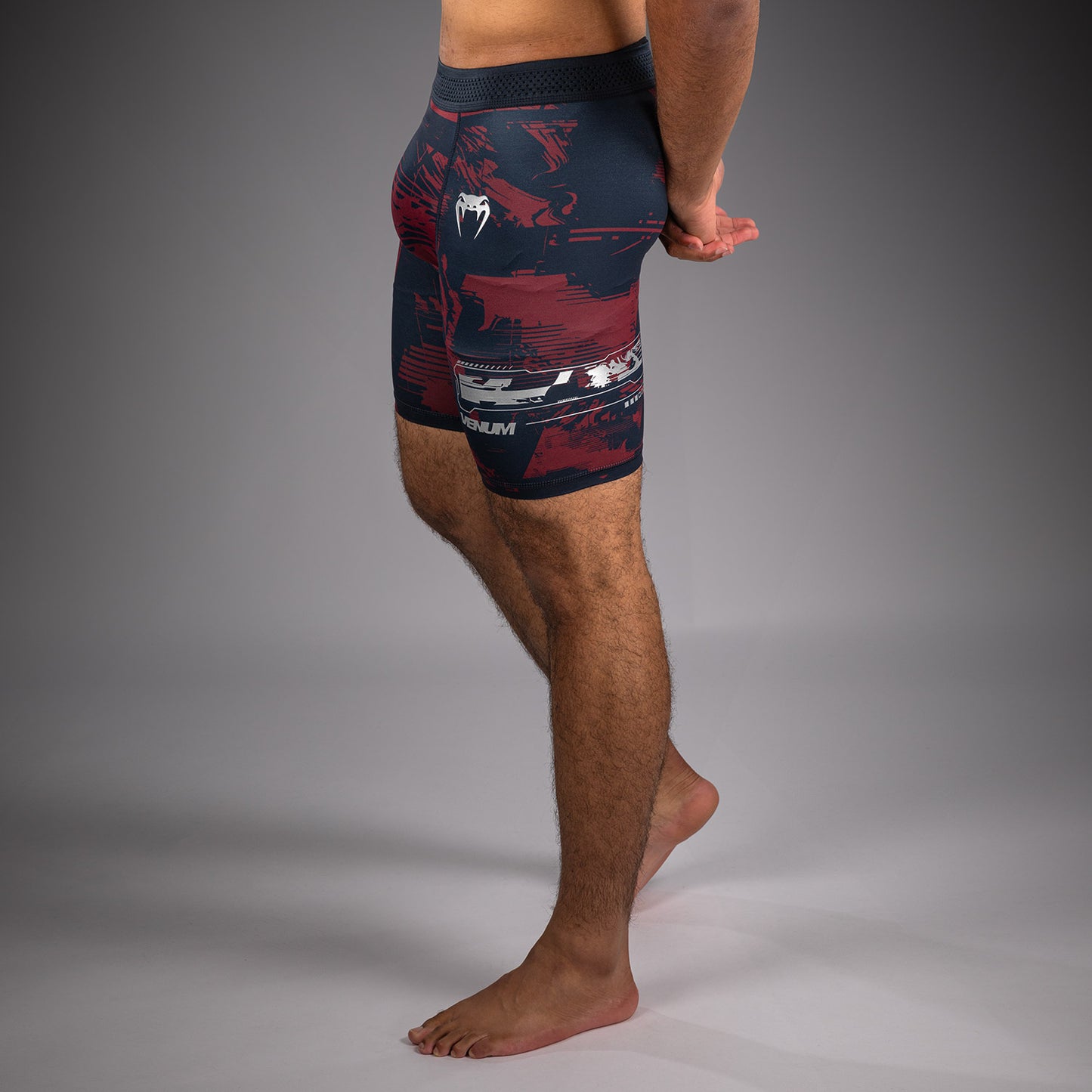 UFC Zenith by Venum Authentic Fight Week Short Vale Tudo Performance Hombre - Azul marino/Burdeos/Plateado