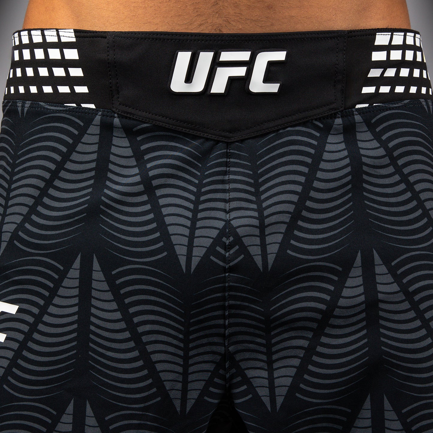 UFC Zenith by Venum Authentic Fight Night Short de pelea ajuste largo Hombre - Negro