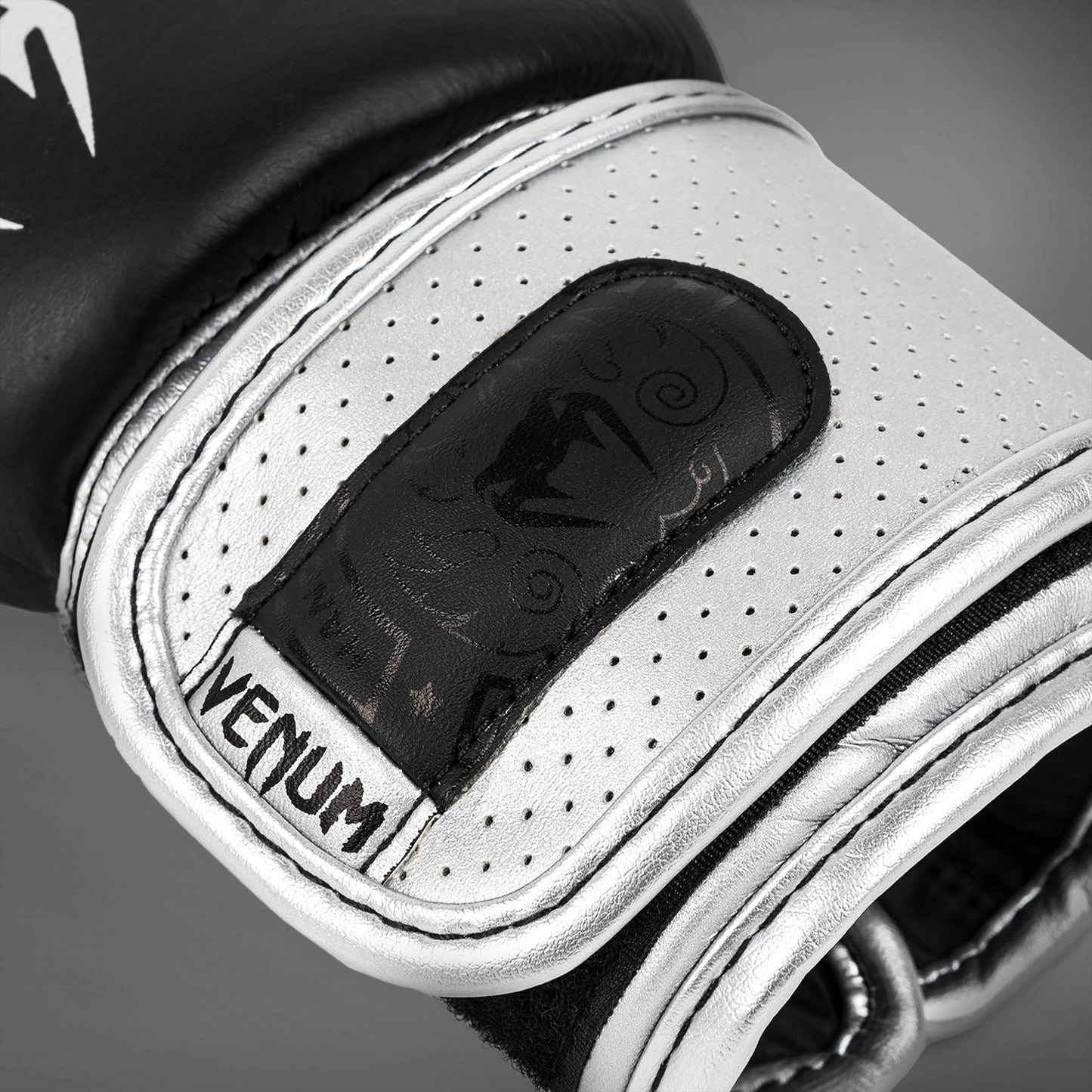 Guantes de boxeo Venum Power 2.0 - Negro/Dorado