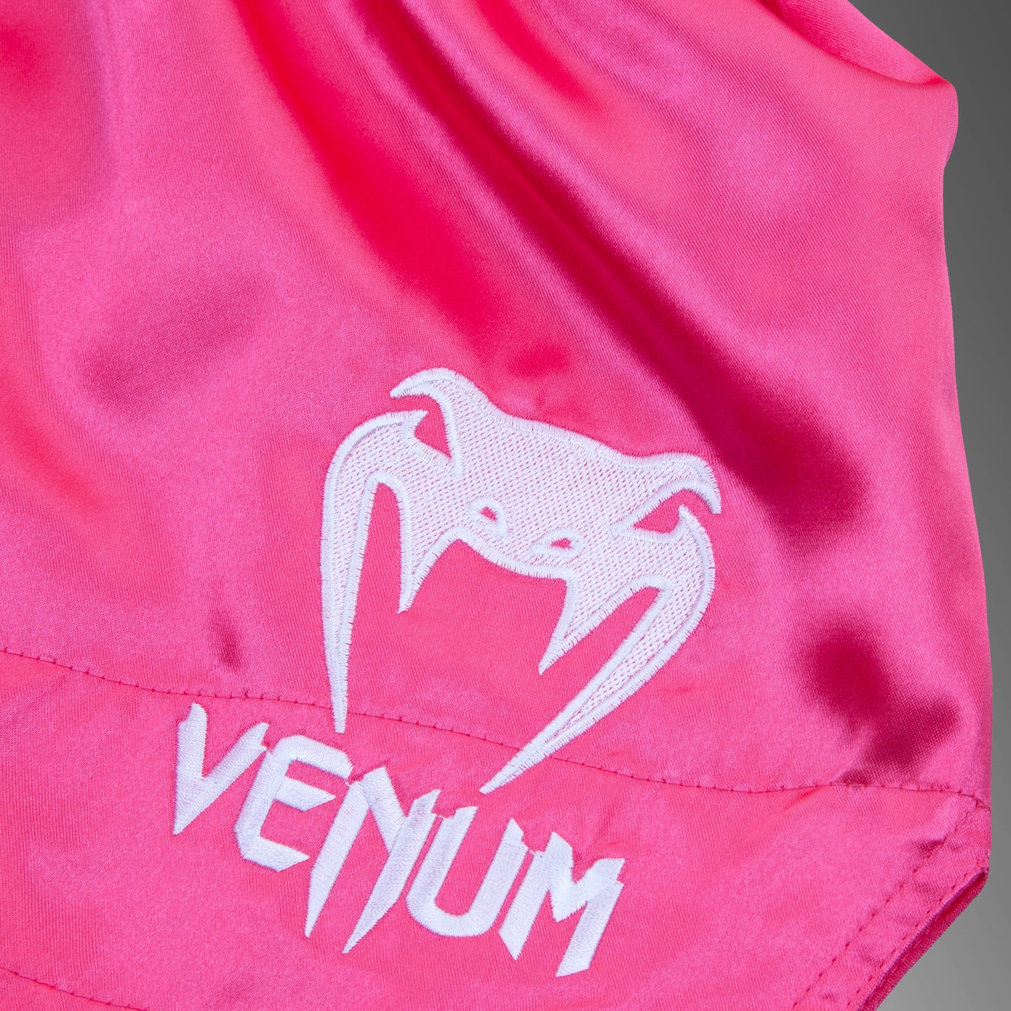 Venum Classic Short de Muay Thai - Rosa/Blanco