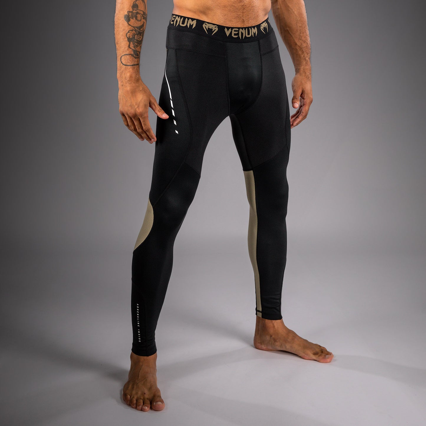Venum Adrenaline Pantalones Compresivos – Negro/Arena