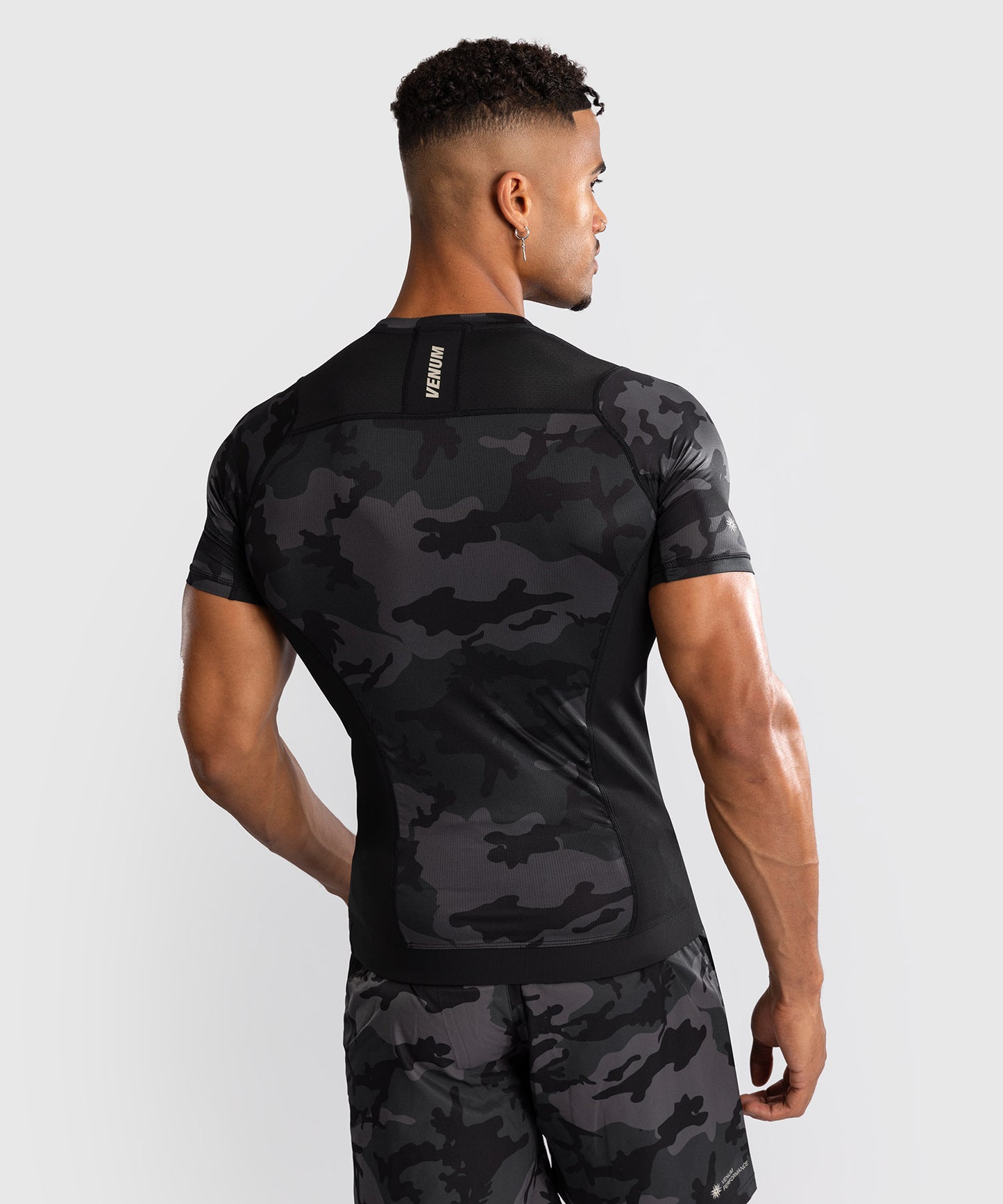 Venum G-Fit Air Rashguard de Manga Corta para Hombre - Camuflaje Urbano Digital