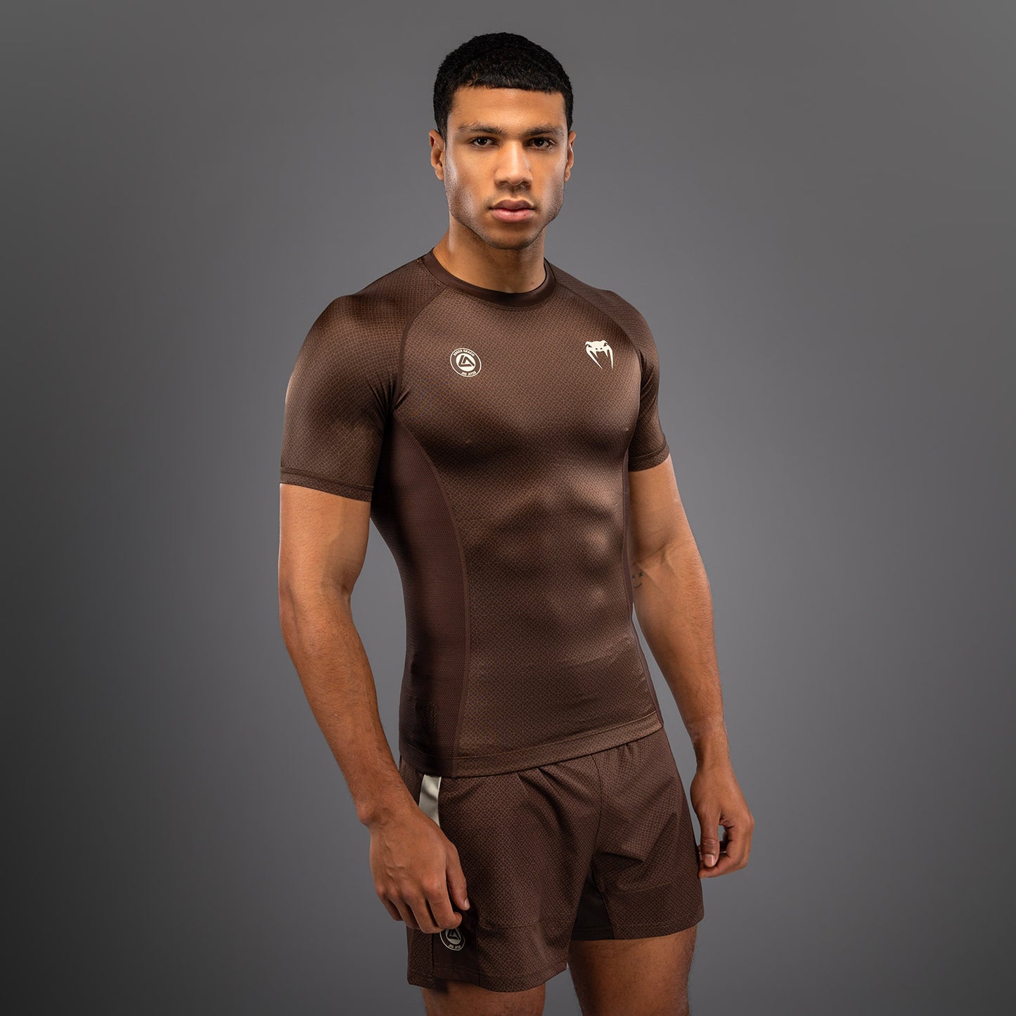 Venum x Roger Gracie Academy Rashguard Manga Corta - Marrón Oscuro