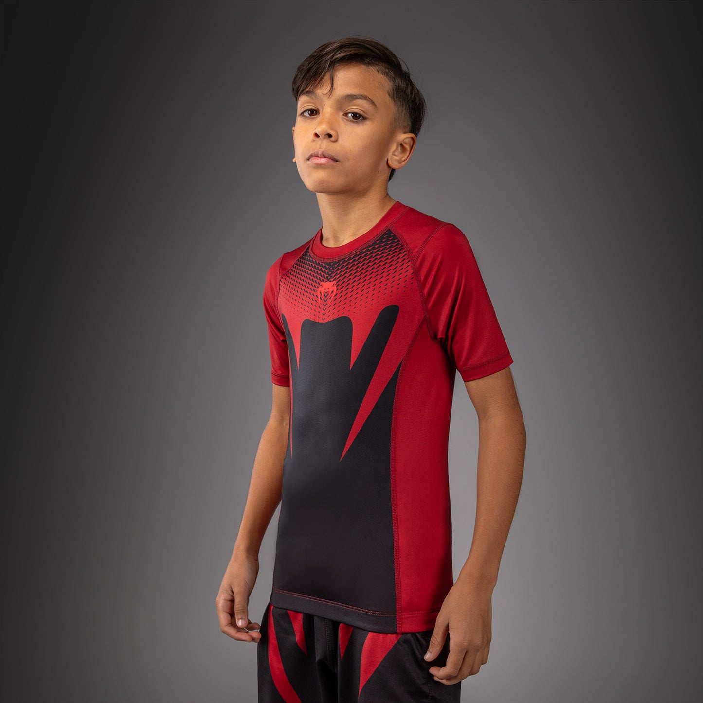 Venum Attack Rashguard de Manga Corta para Niño - Negro/Rojo