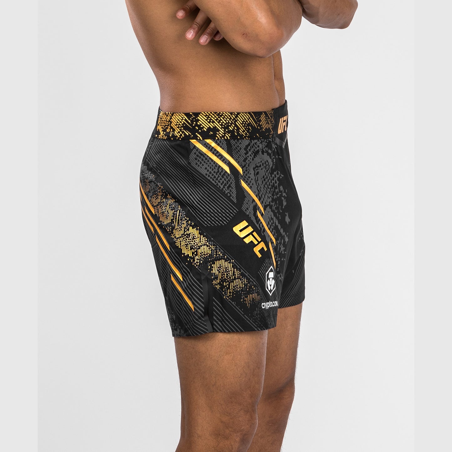 Pantalón Corto UFC Adrenaline by Venum Personalized Authentic Fight Night, Hombre - Corte Corto - Negro/Oro