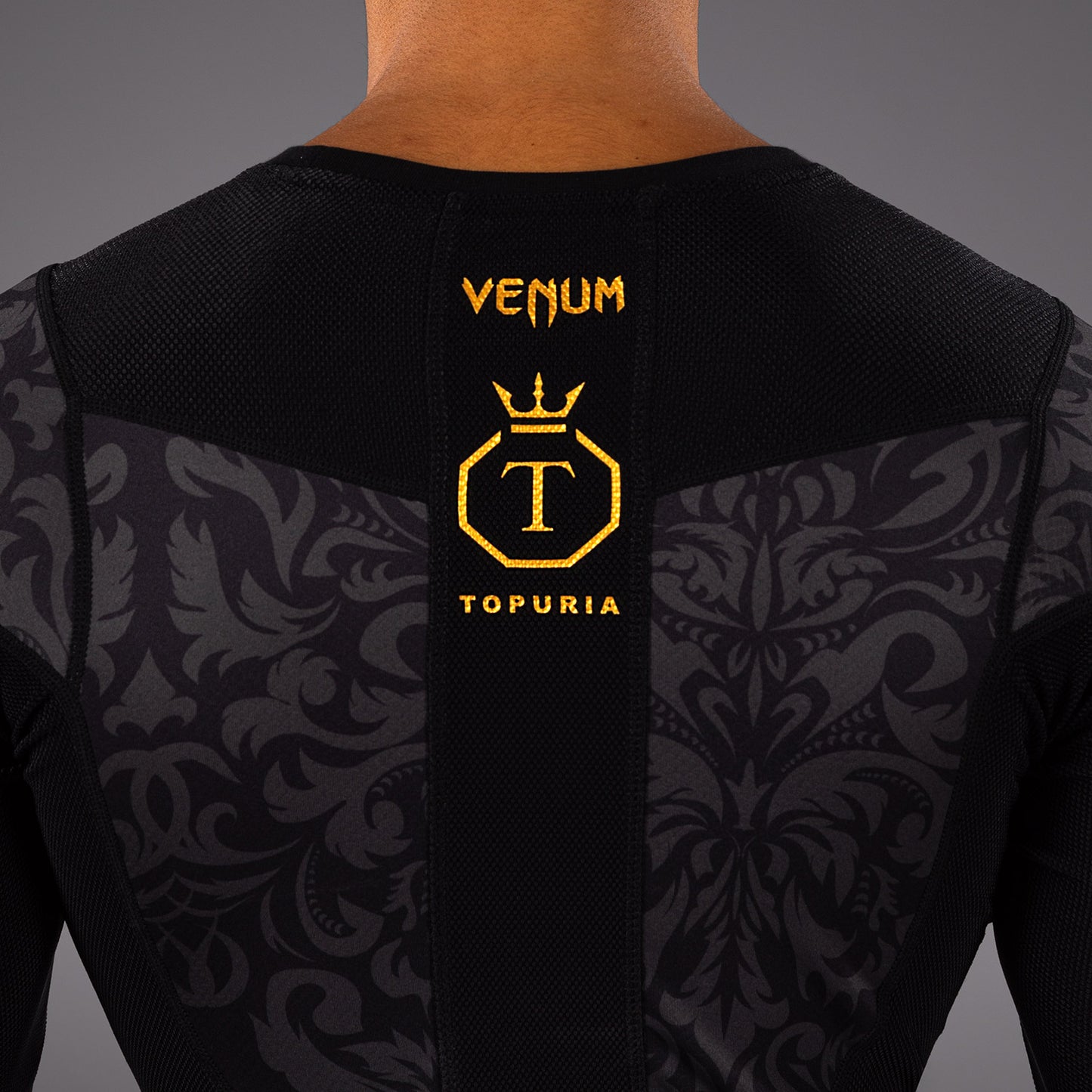 Venum x Topuria Unmatched Edition Camiseta de Manga Larga Rashguard - Negro/Dorado