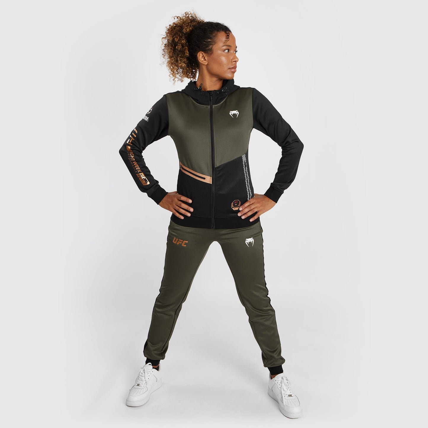 UFC Adrenaline by Venum Fight Week Sudadera con capucha y cremallera para mujer - Caqui/Bronce
