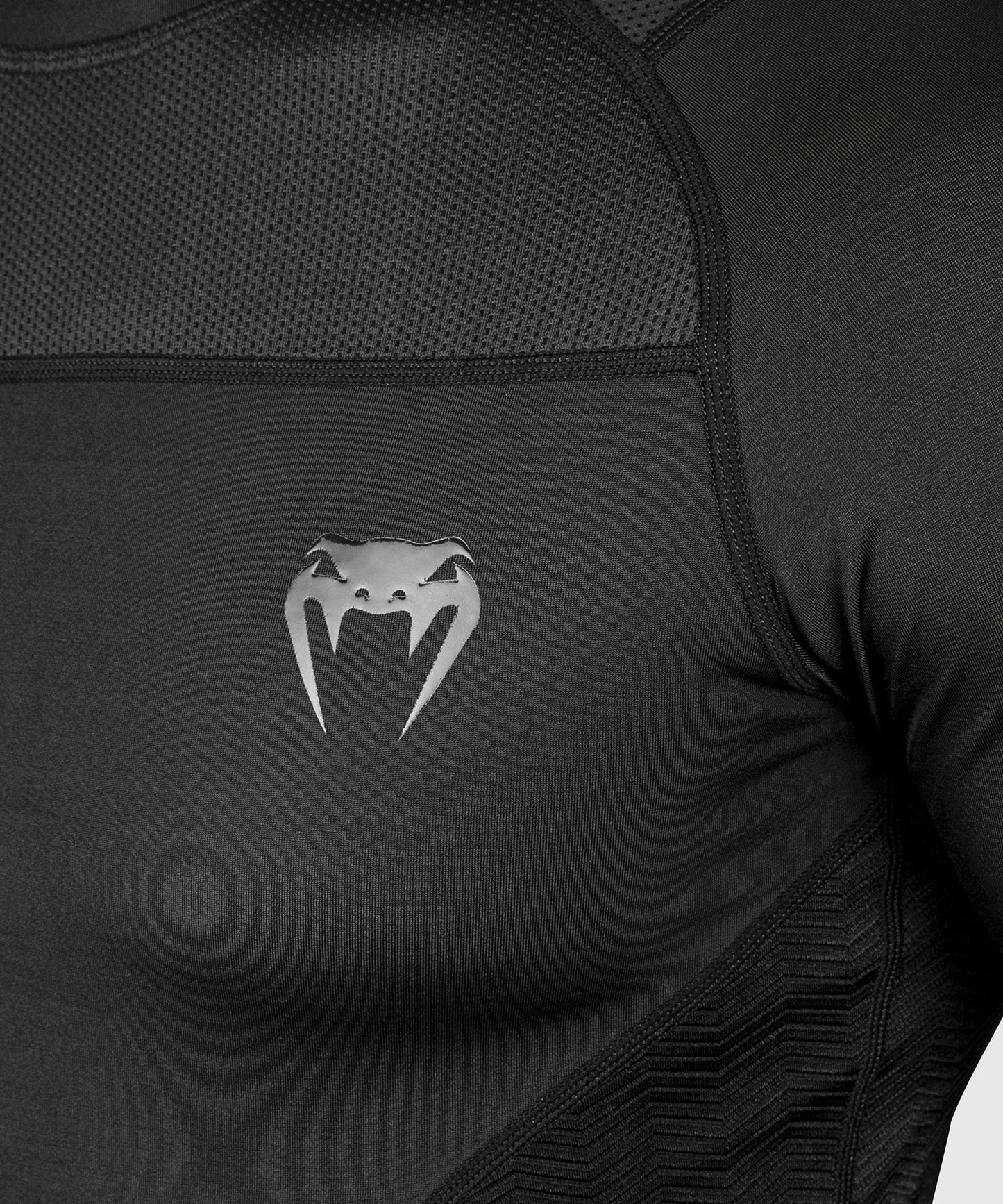 Venum G-Fit Rashguard - Manga corta - Negra