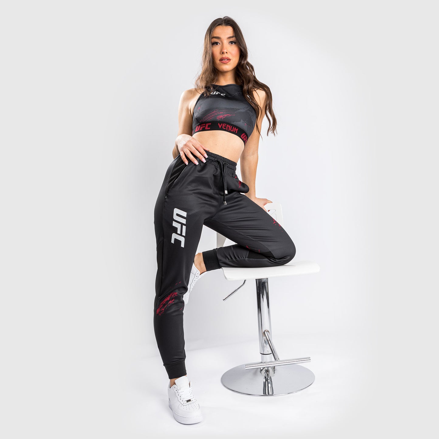 Pantalones deportivos UFC Venum Authentic Fight Week 2.0 - Para mujer - Negro/Rojo