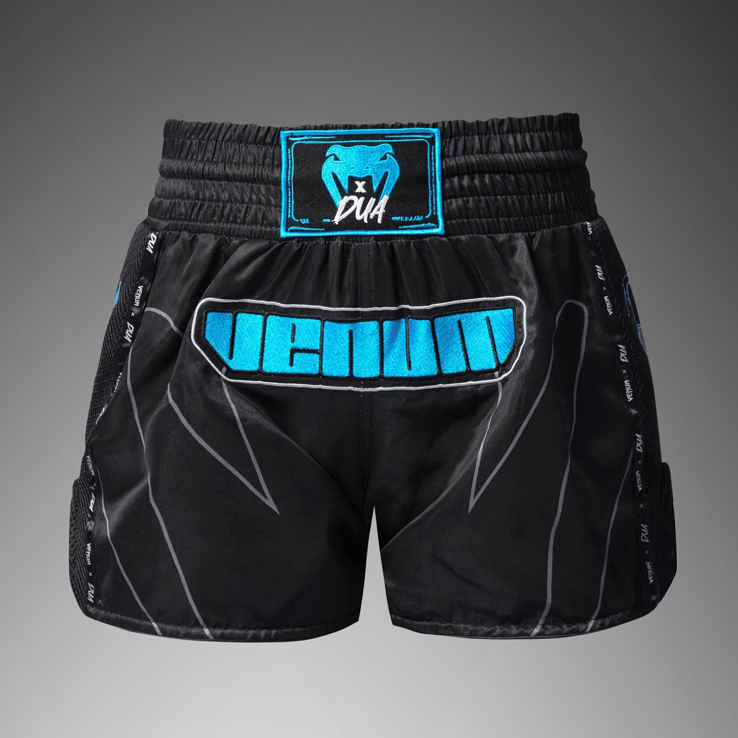 Venum x Dua Muay Thai Pantalones Cortos - Negro/Azul Eléctrico