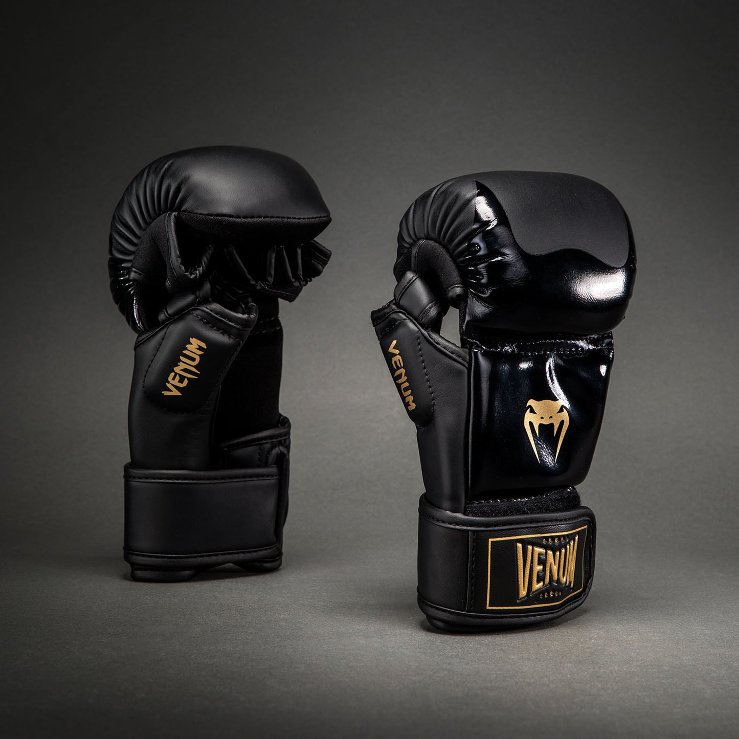 Venum Attack 2.0 Guantes de Sparring – Negro/Oro