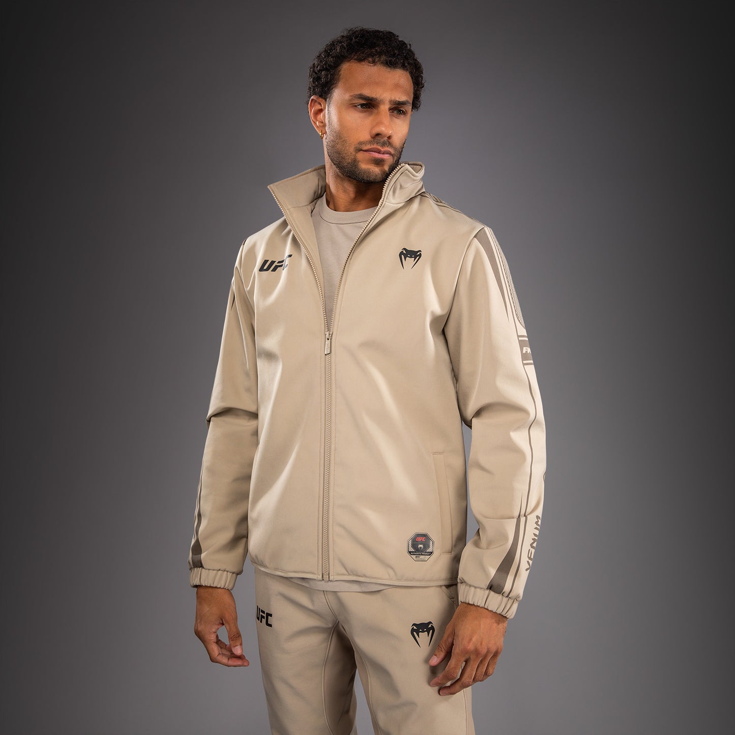 Venum UFC Unity by Venum Authentic Fight Week Sudadera con Capucha y Cremallera para Hombre - Arena