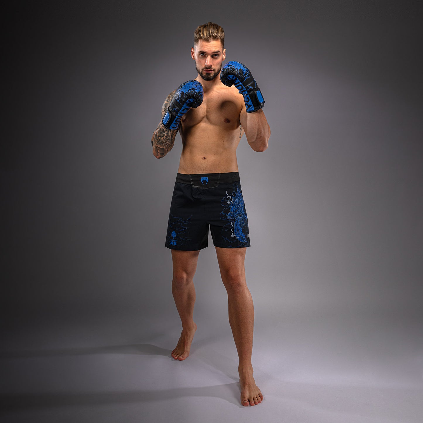 Venum Thunder Dragon Short de Combate – Negro/Azul Real