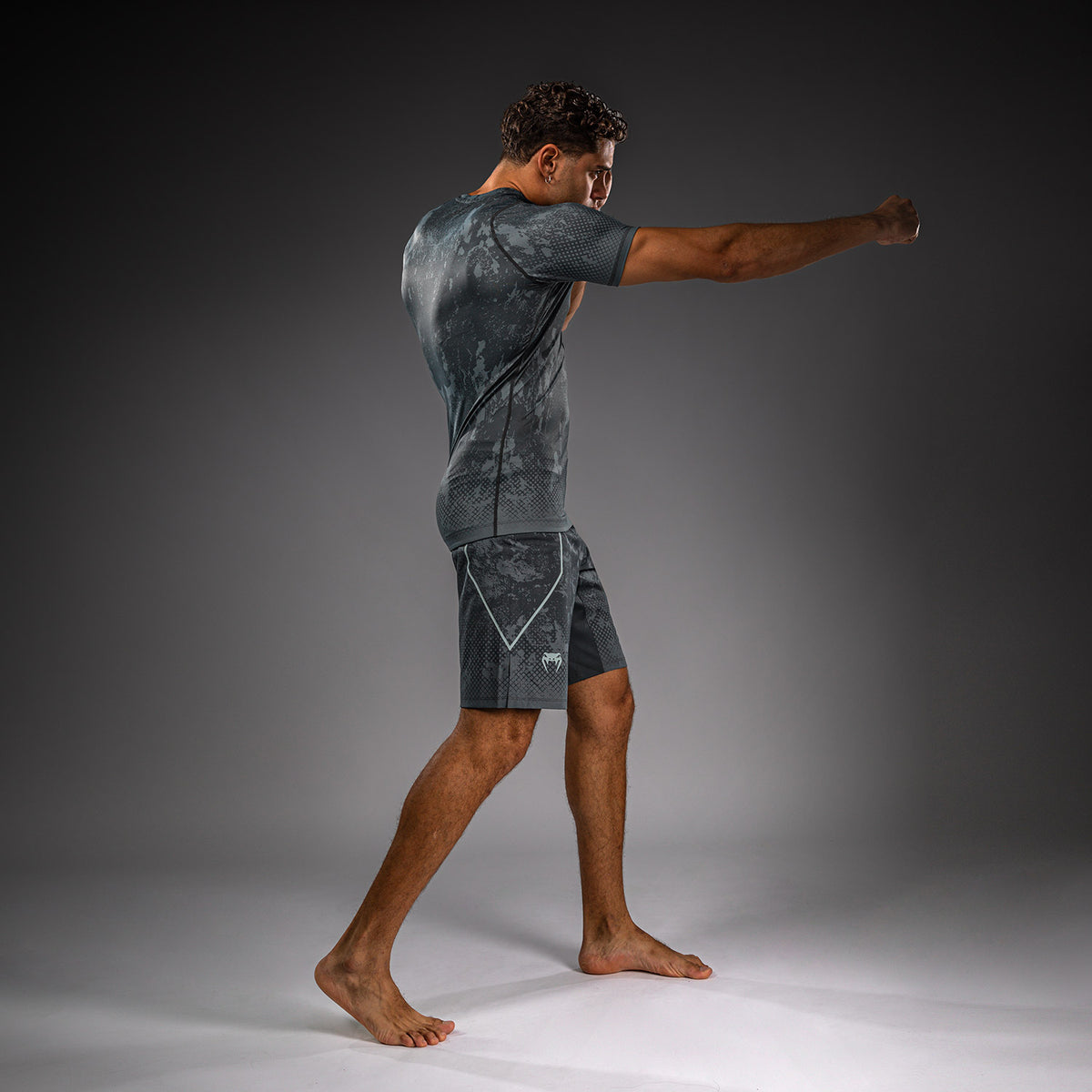 Venum x Batman Rashguard de manga corta - Gris