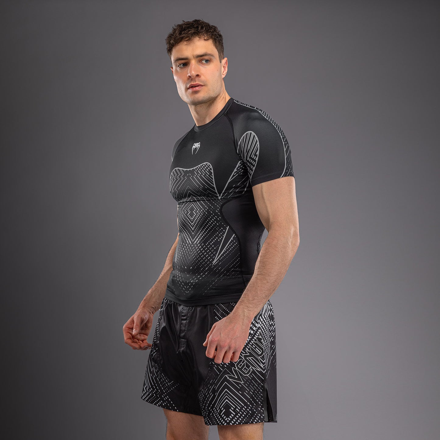 Venum Midnight Fury Rashguard Manga Corta – Negro/Gris/Plata