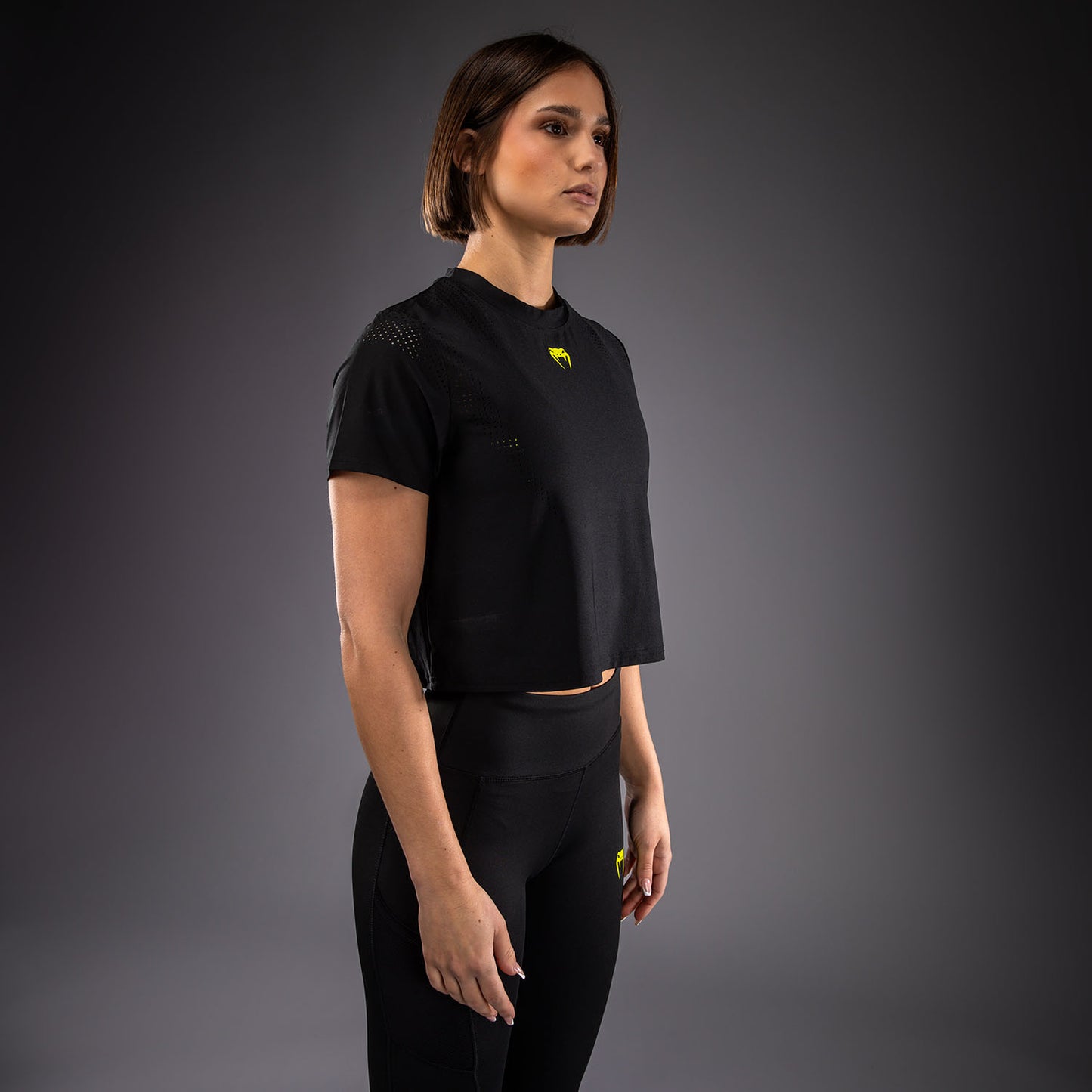 Venum Lazer Camiseta Dry Tech Para Mujer - Negro/Amarillo