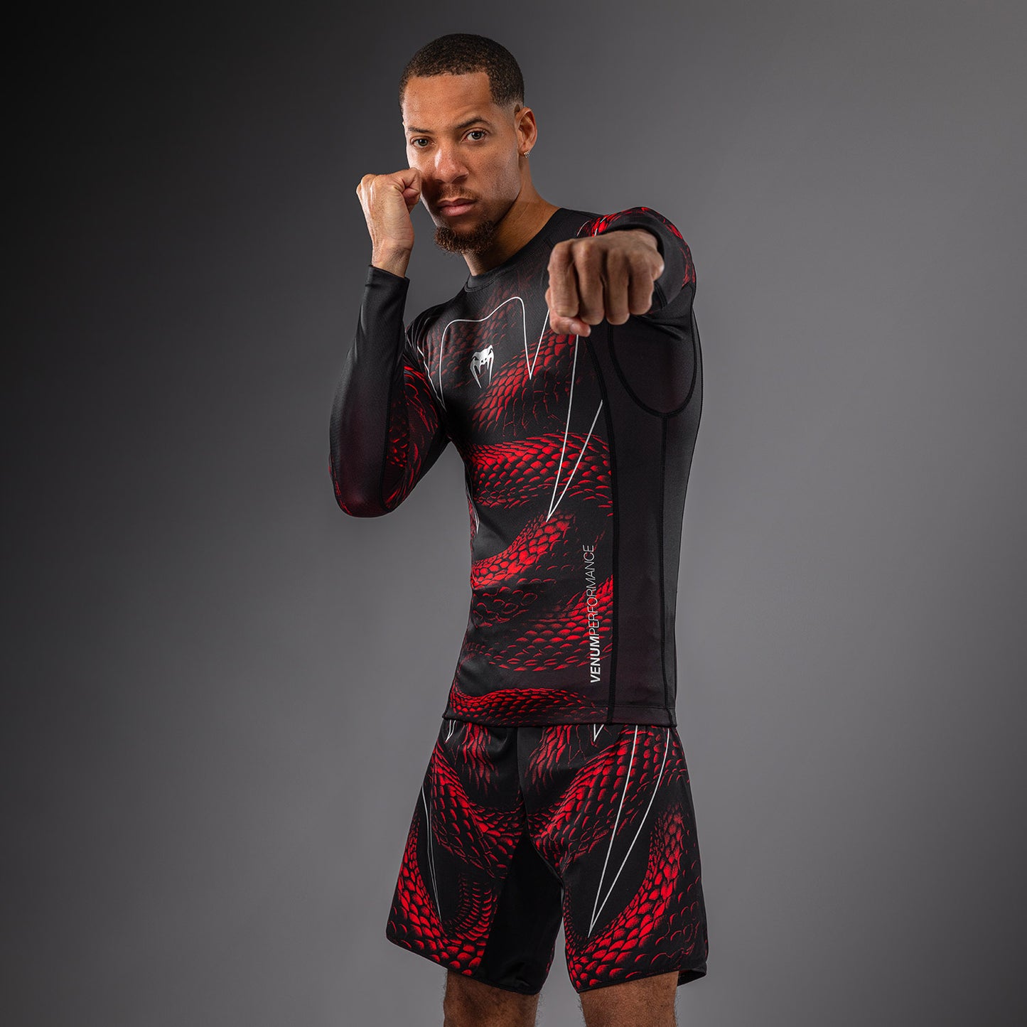 Venum Matupa Rashguard Manga Larga - Negro/Rojo/Plata