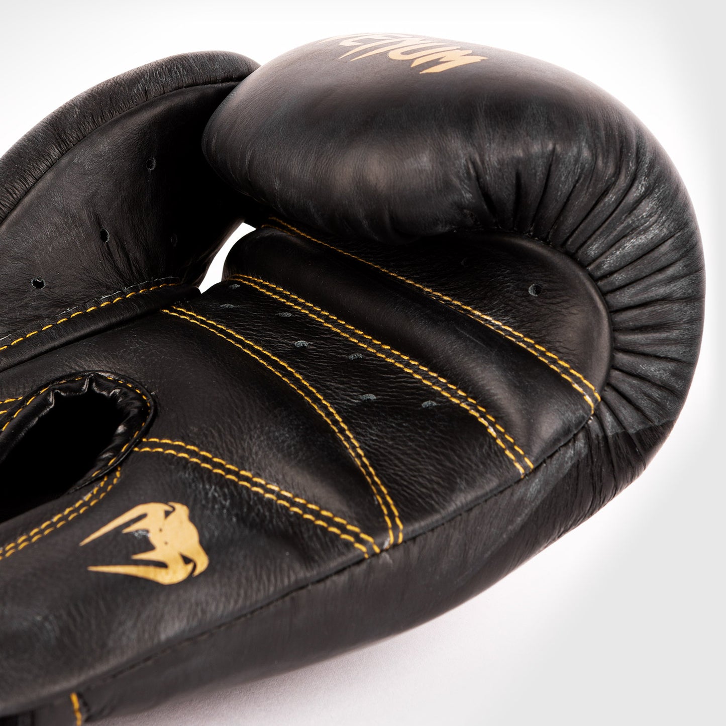 Guantes de Boxeo profesional Venum Giant 2.0  – Velcro - Negro/Negro-Oro