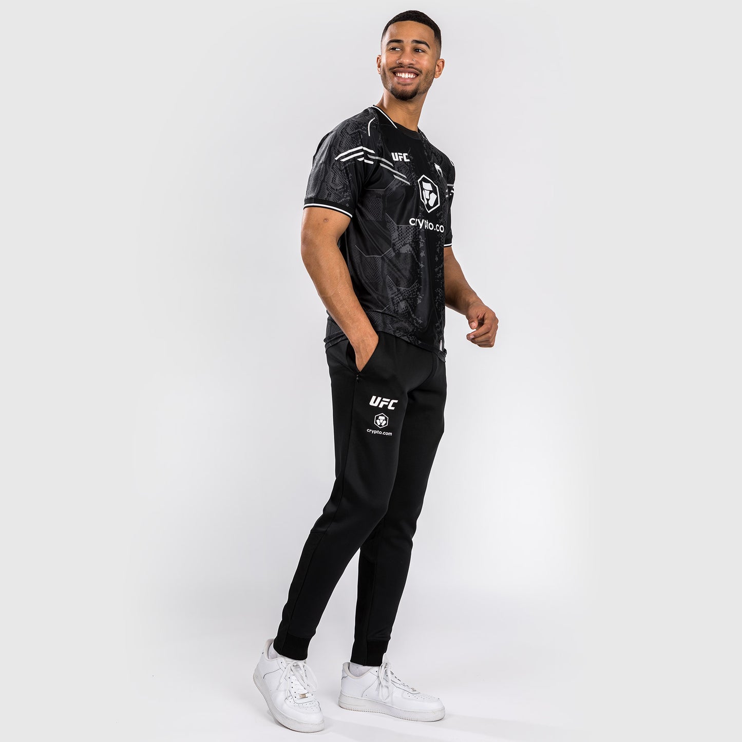 UFC Adrenaline by Venum Authentic Fight Night Pantalón Walkout para Hombre - Negro