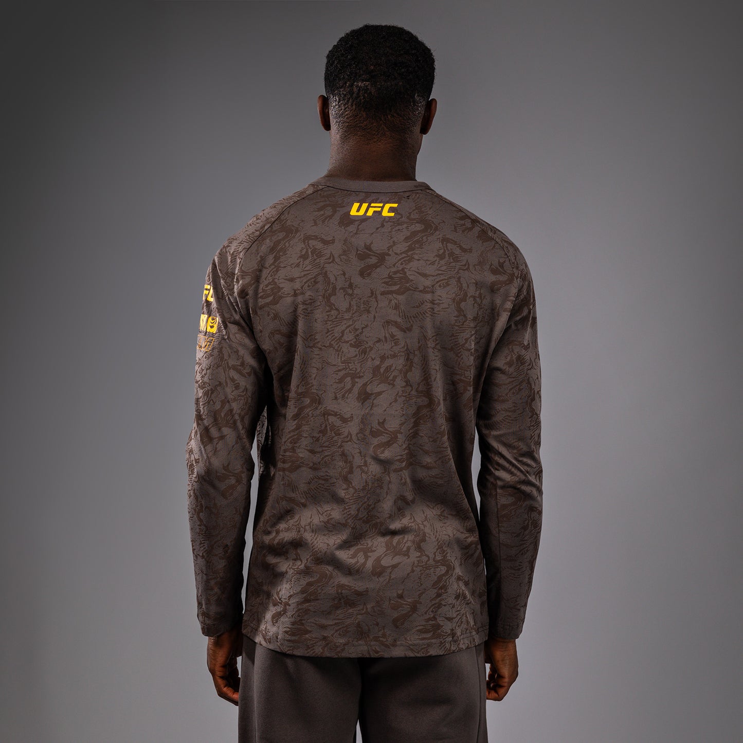 UFC Fusion by Venum Fight Week Camiseta de Manga Larga para Hombre - Marrón tierra