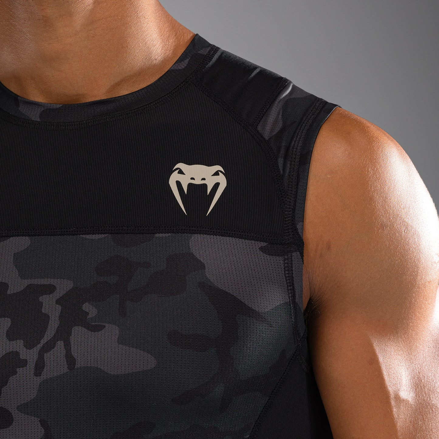 Venum G-Fit Air Rashguard sin Mangas para Hombre - Camuflaje Urbano Digital