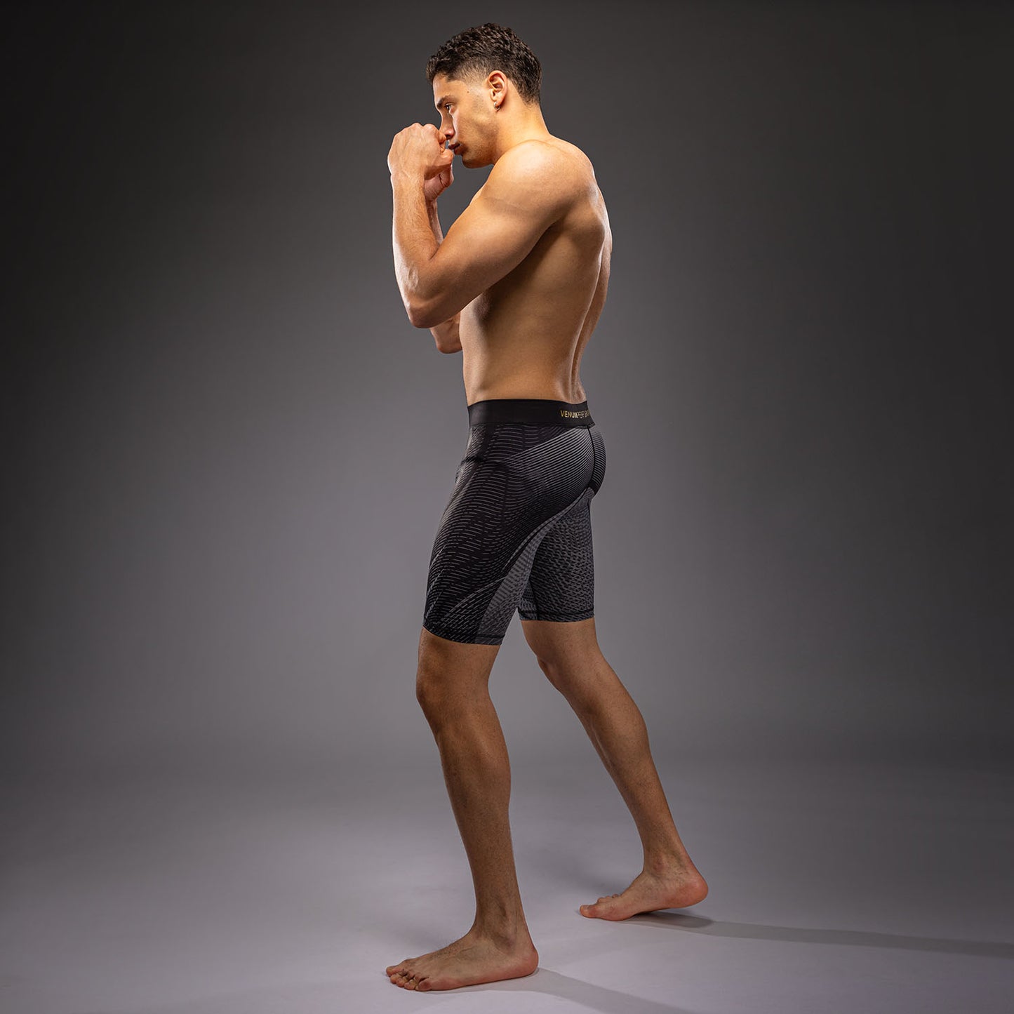 Venum Galactic 3.0 Pantalón Corto de Compresión - Negro/Oro