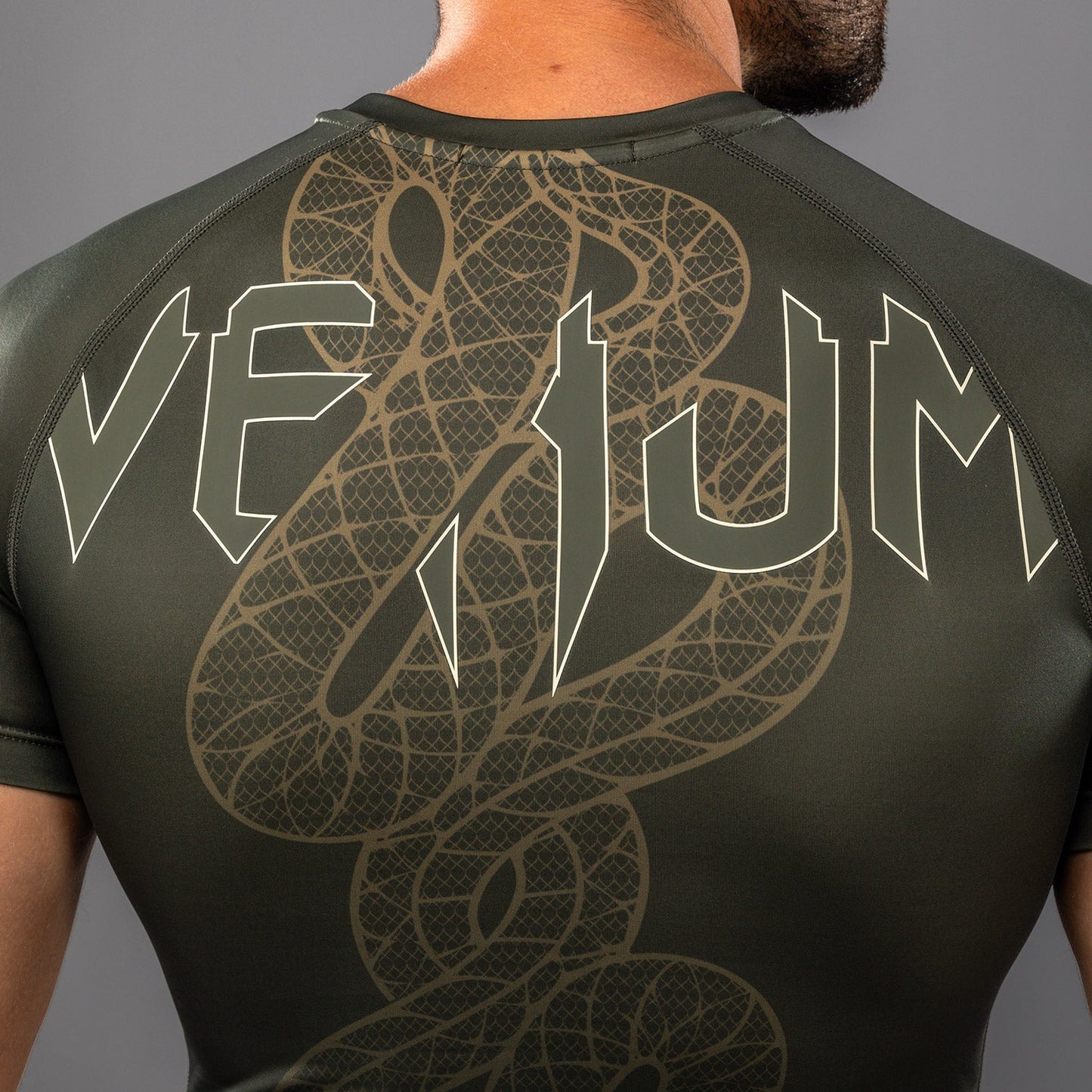 Venum Serpenti Rashguard de Manga Corta – Caqui/Bronce/Marfil