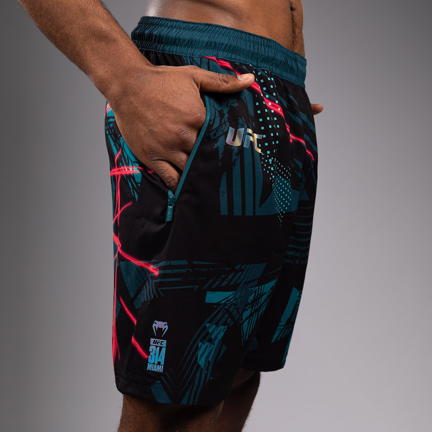 UFC Fusion By Venum Miami Edition Fight Week Performance Pantalones cortos para hombre - Negros