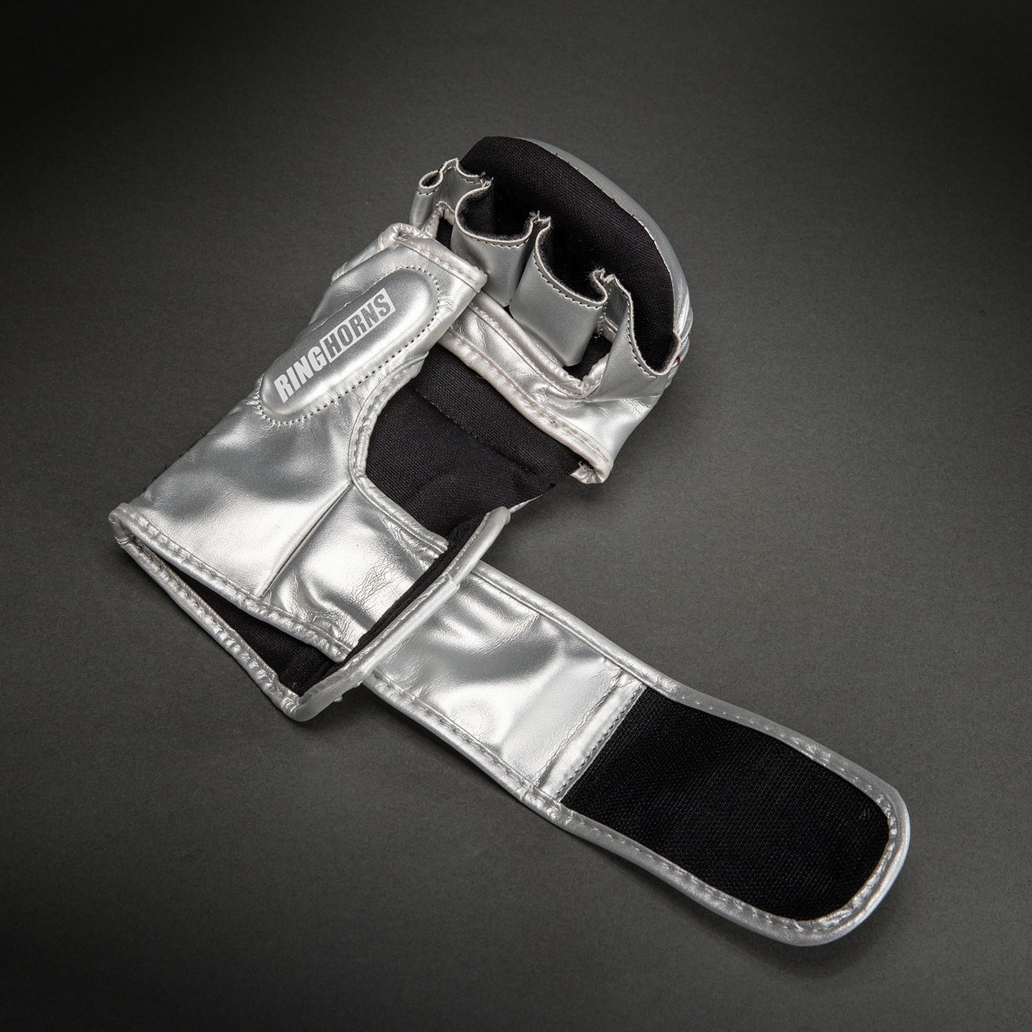 Venum Ringhorns Charger Guantes de Sparring MMA - Plata/Negro