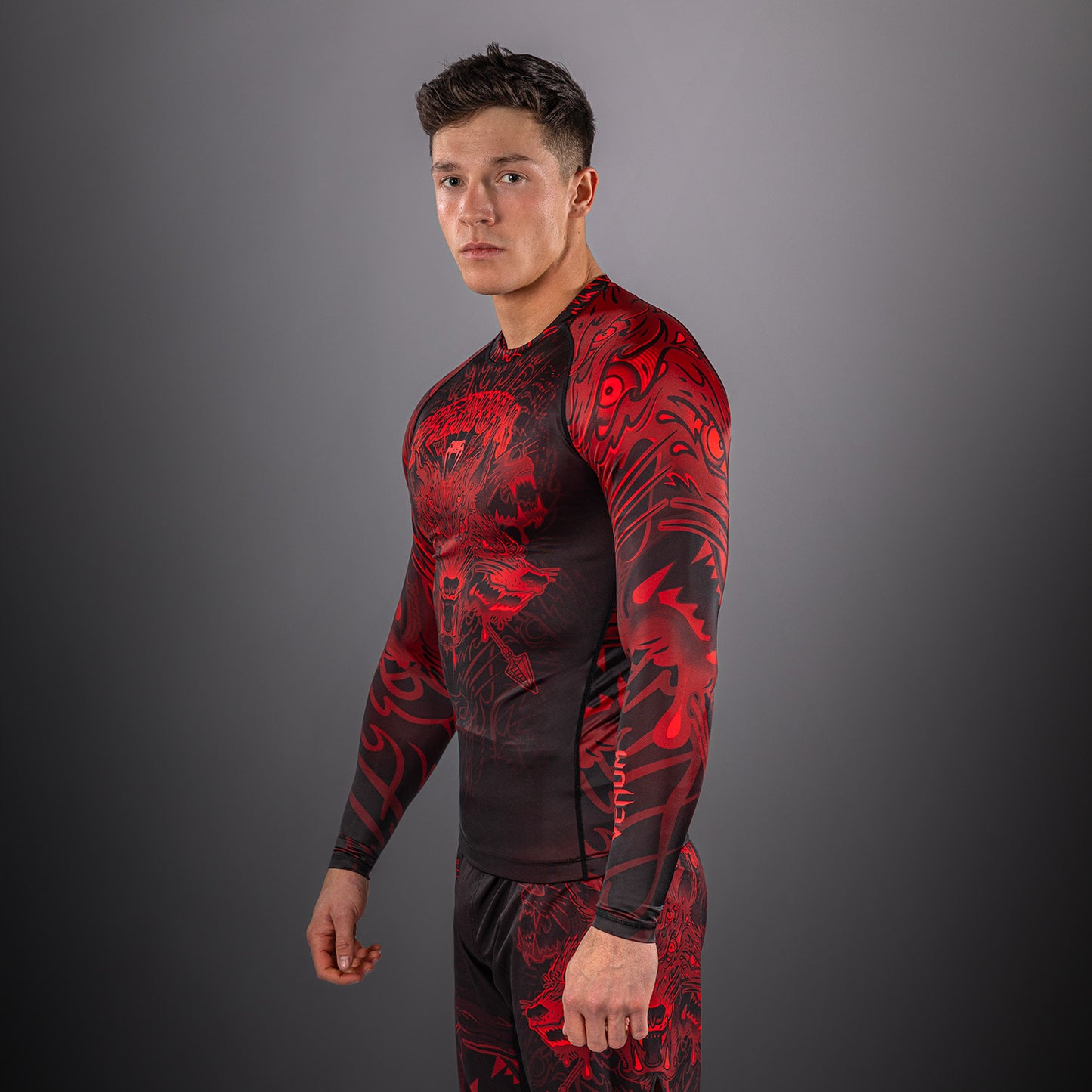 Venum Wolf Atak Rashguard Manga Larga – Negro/Rojo