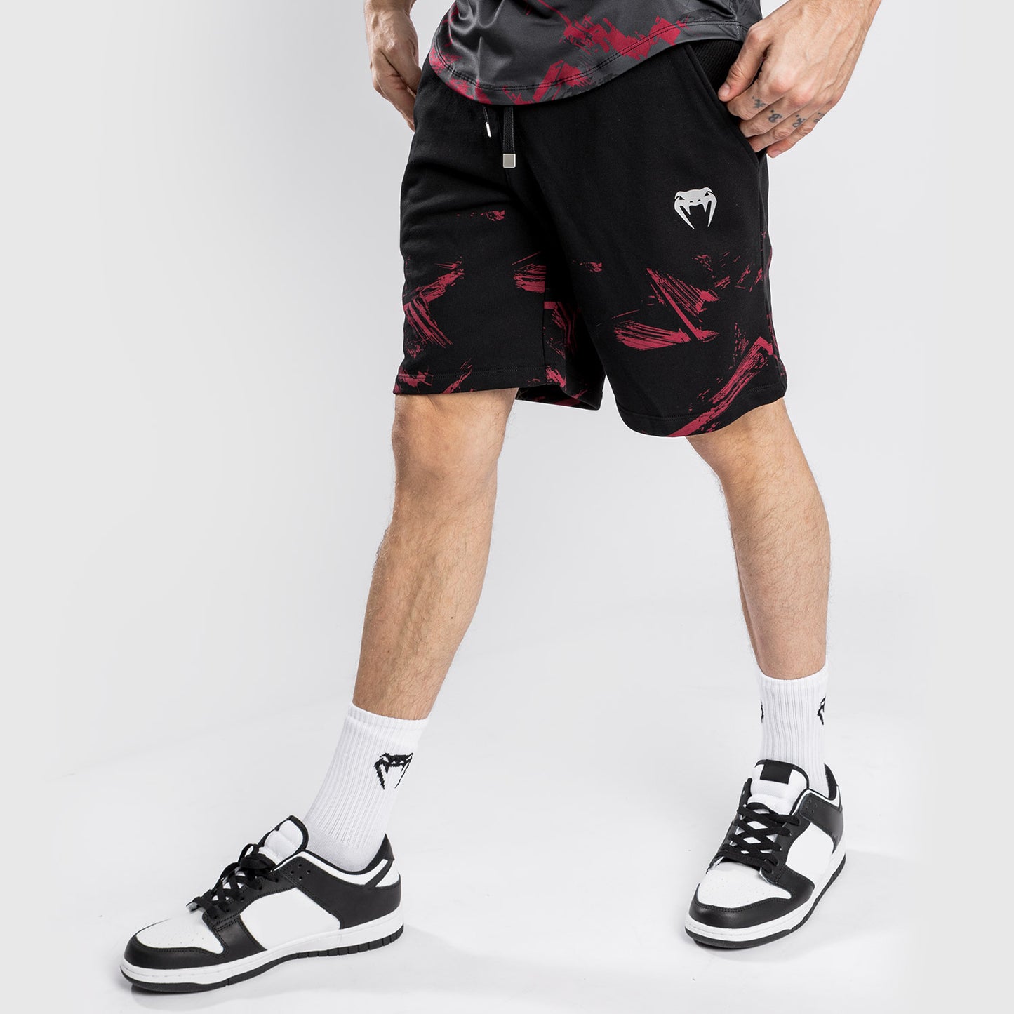 Venum UFC Authentic Fight Week Short 2.0 para Hombre – Negro/Rojo