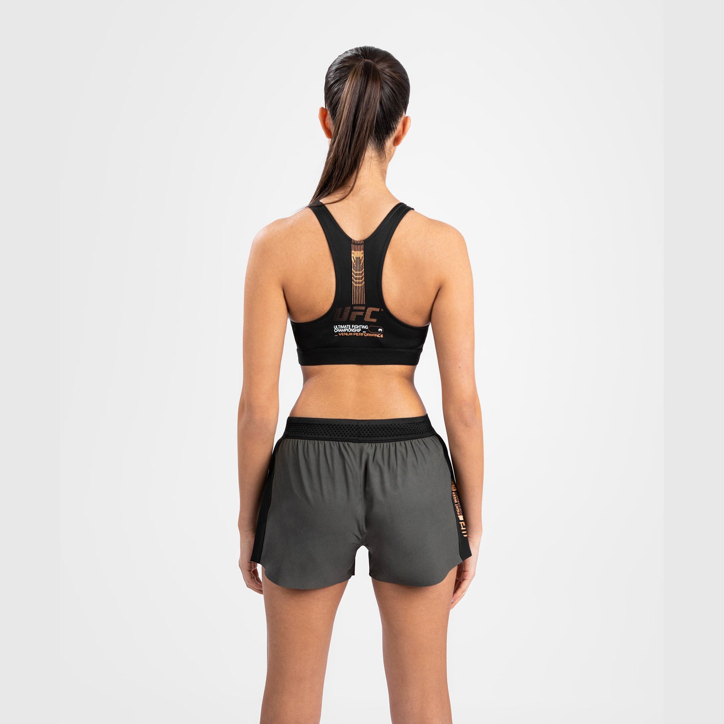 UFC Adrenaline by Venum Fight Week Short Performance para Mujer - Caqui