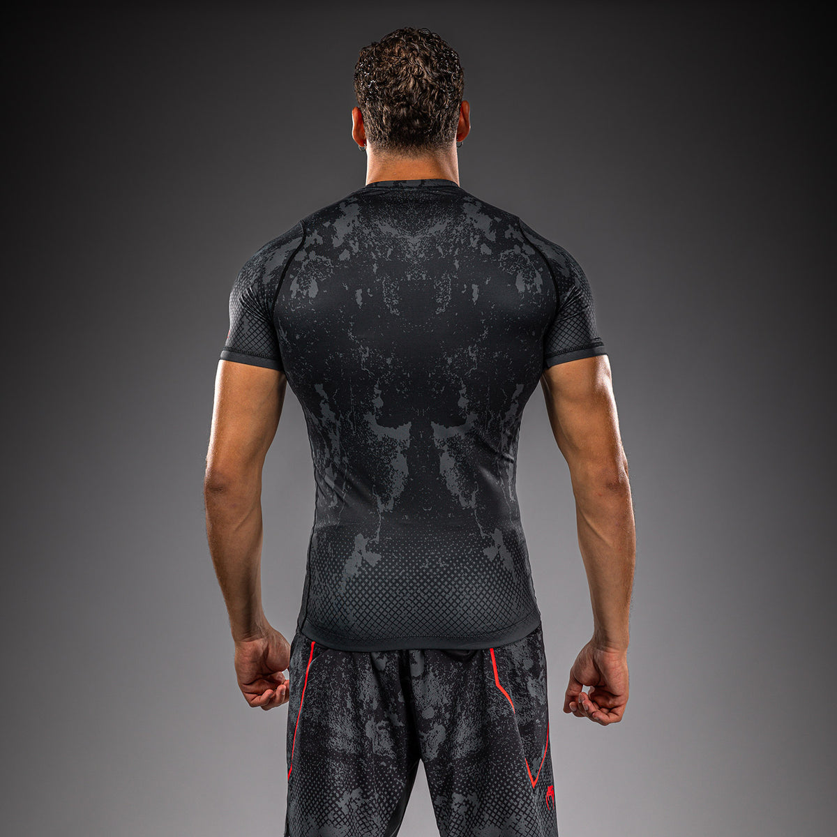 Venum x Batman Rashguard de manga corta - Negro/Gris/Rojo