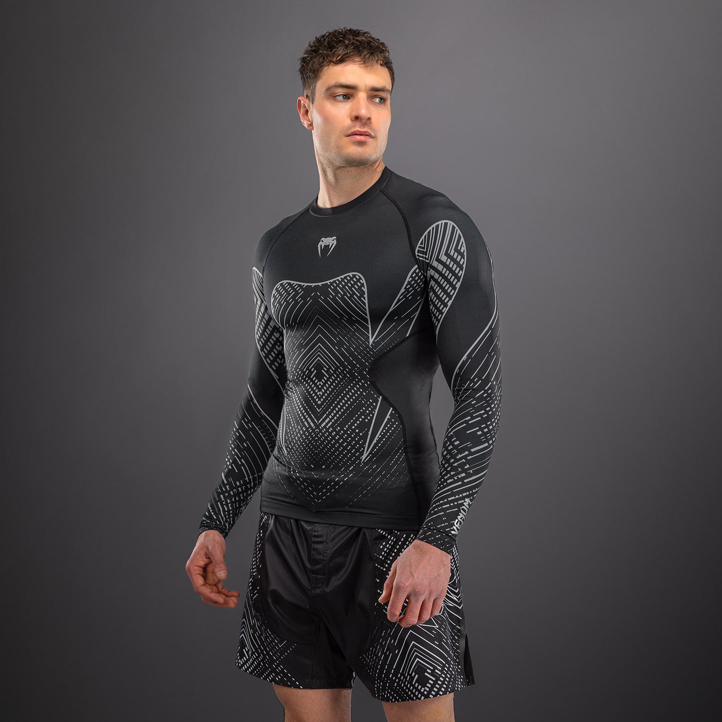 Venum Midnight Fury Rashguard Manga Larga – Negro/Gris/Plata