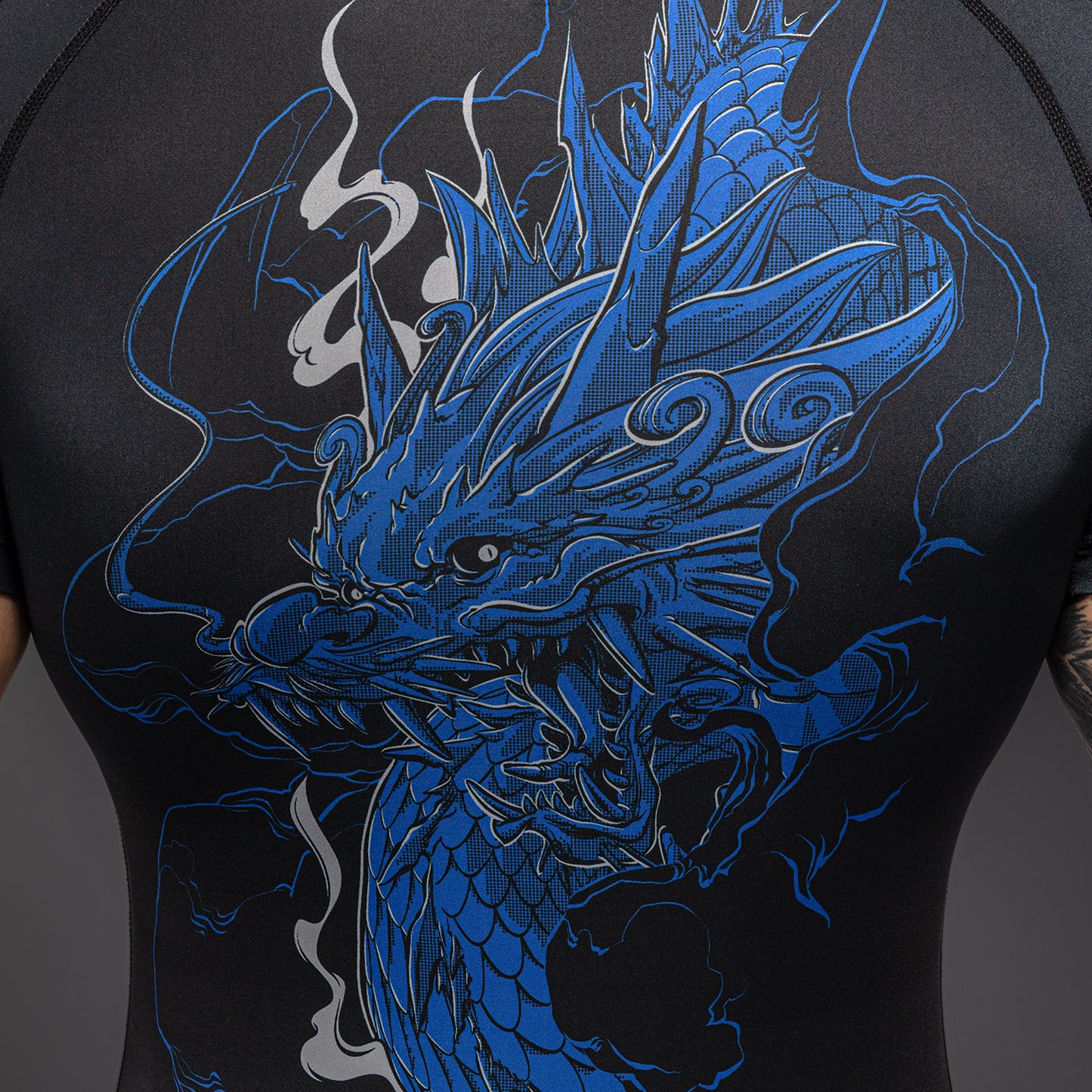 Venum Thunder Dragon Rashguard Manga Corta – Negro/Azul Real