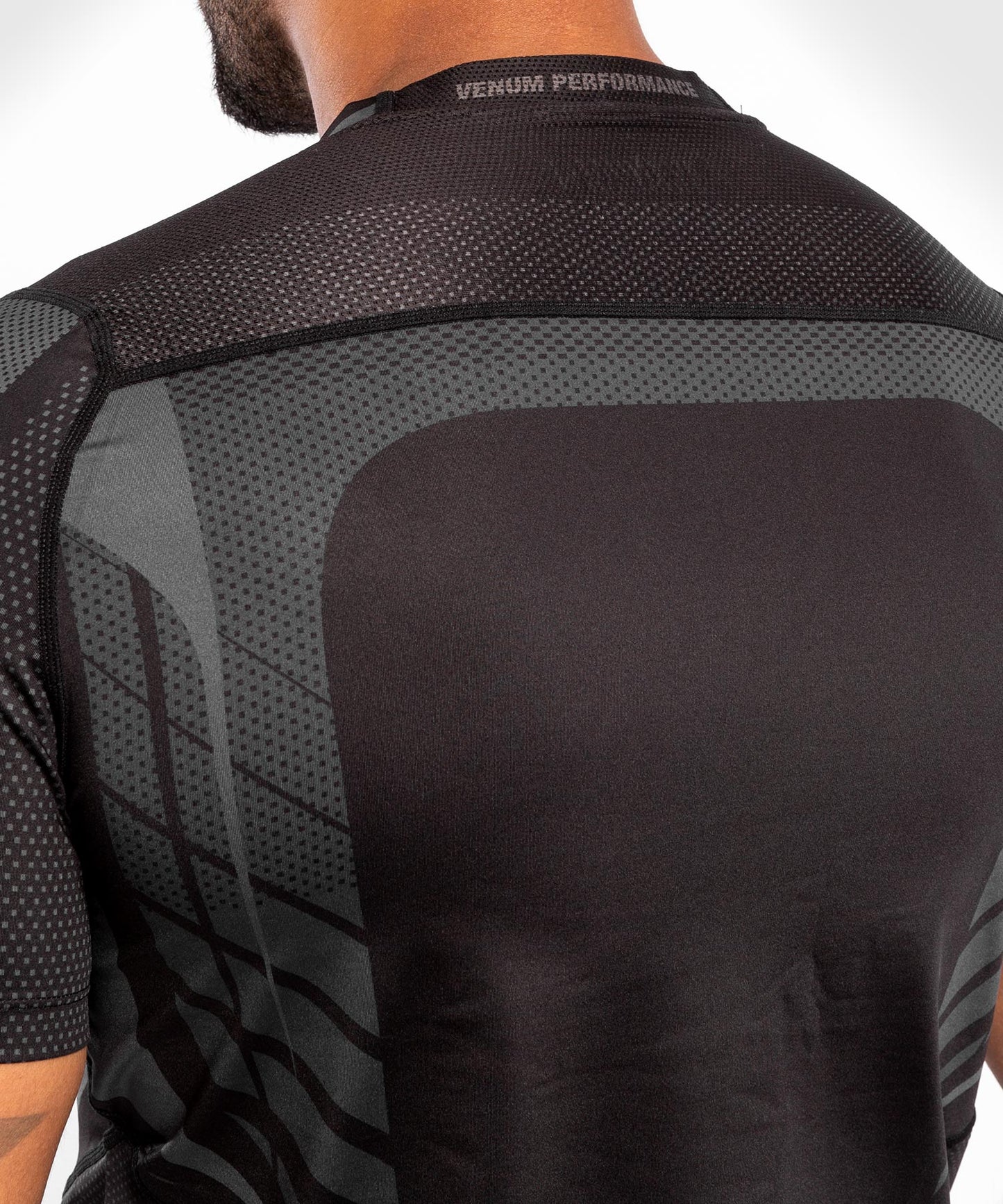 Camiseta Venum Athletics Dry Tech - Negro/Dorado