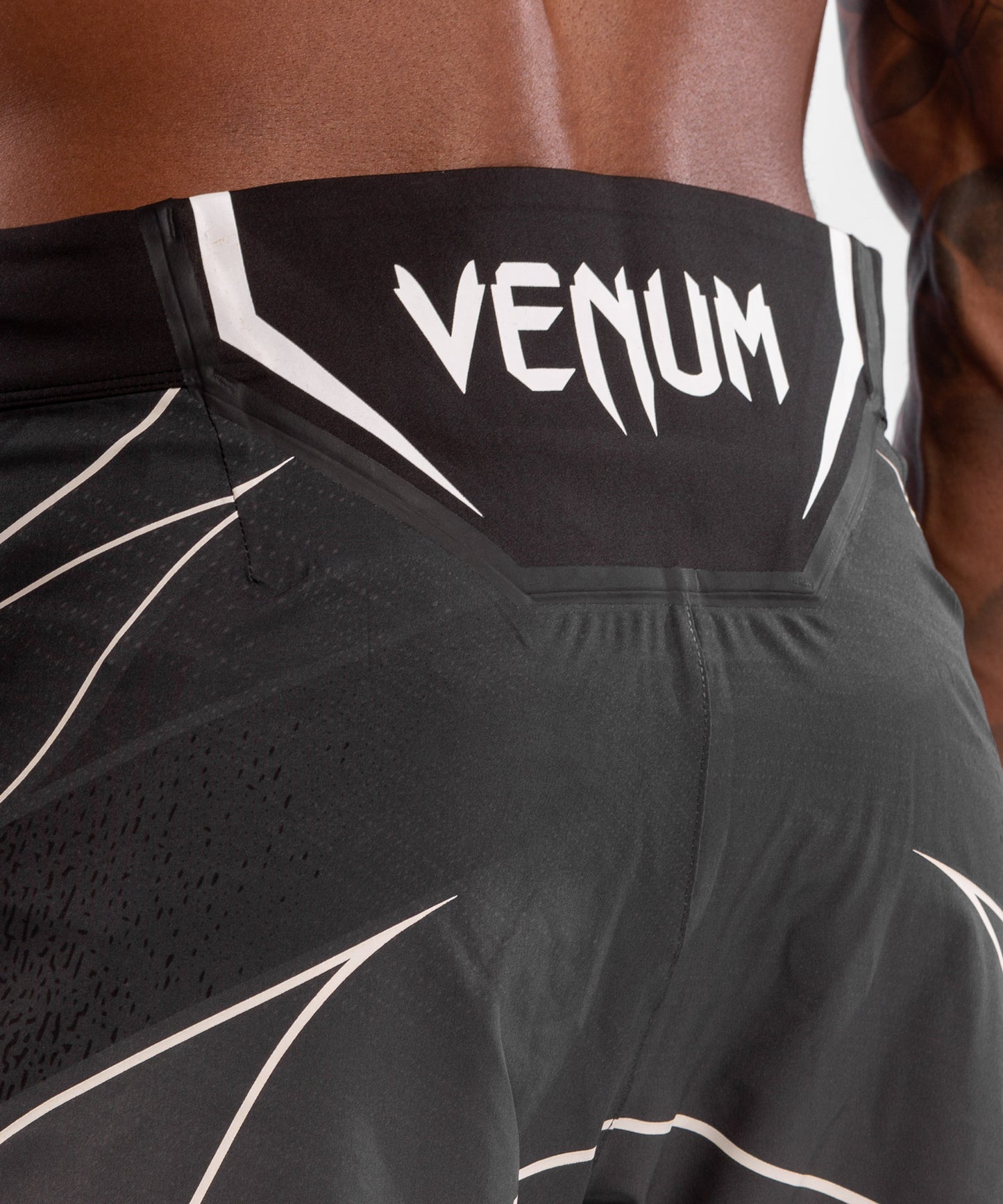 Pantalón De MMA Para Hombre UFC Venum Authentic Fight Night – Modelo Corto - Negro