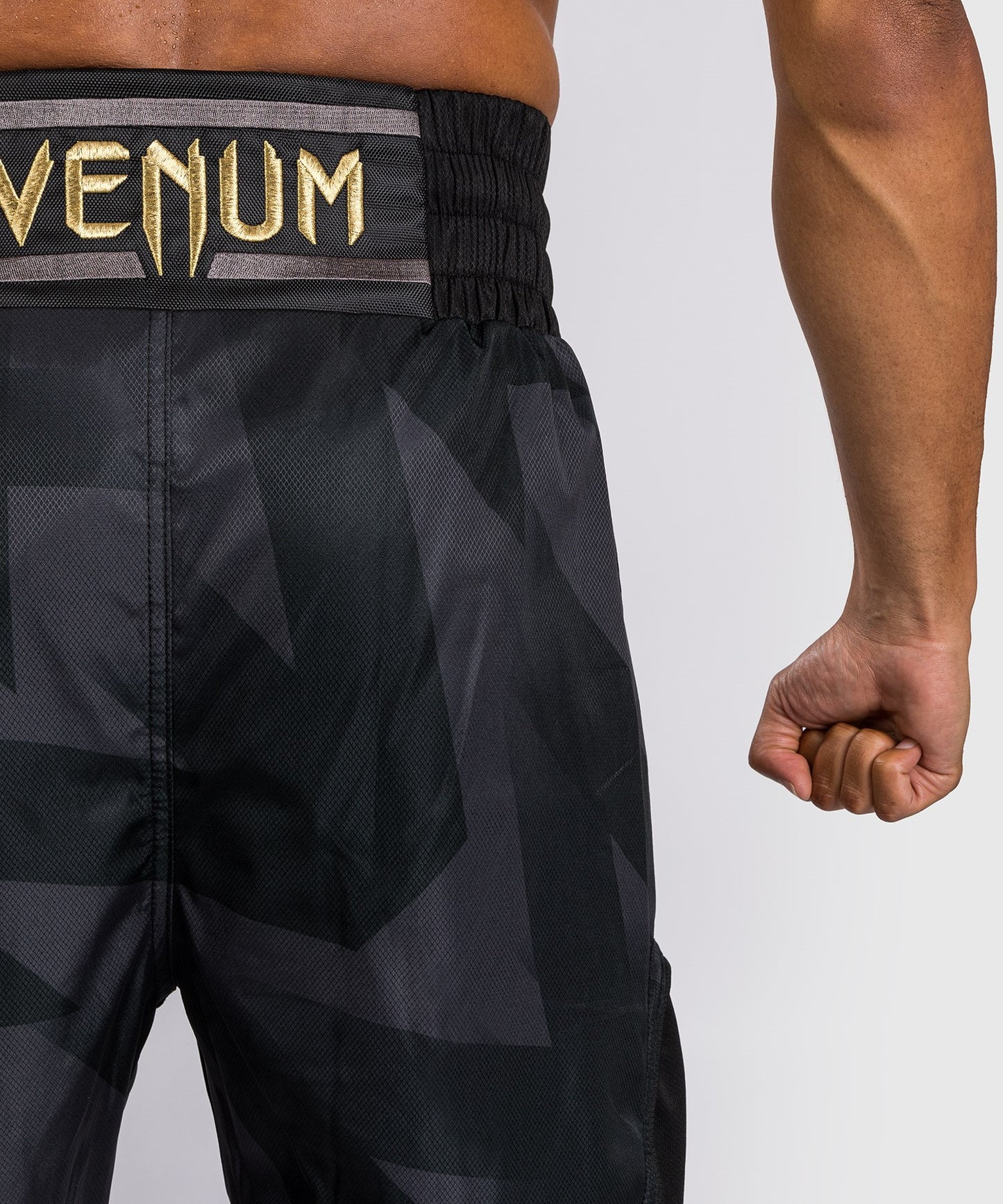 Shorts de Boxeo Venum Razor - Negro/Oro