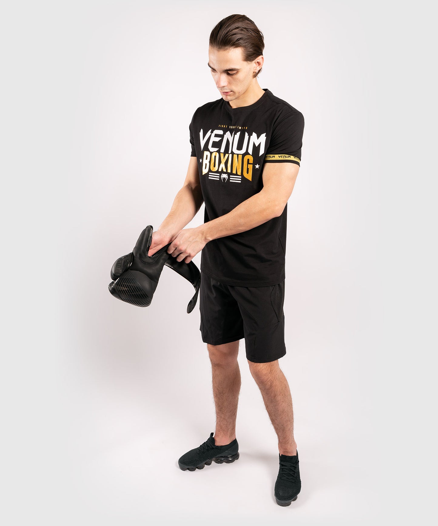 Camiseta Venum Boxing Classic 20 Negro / Dorado