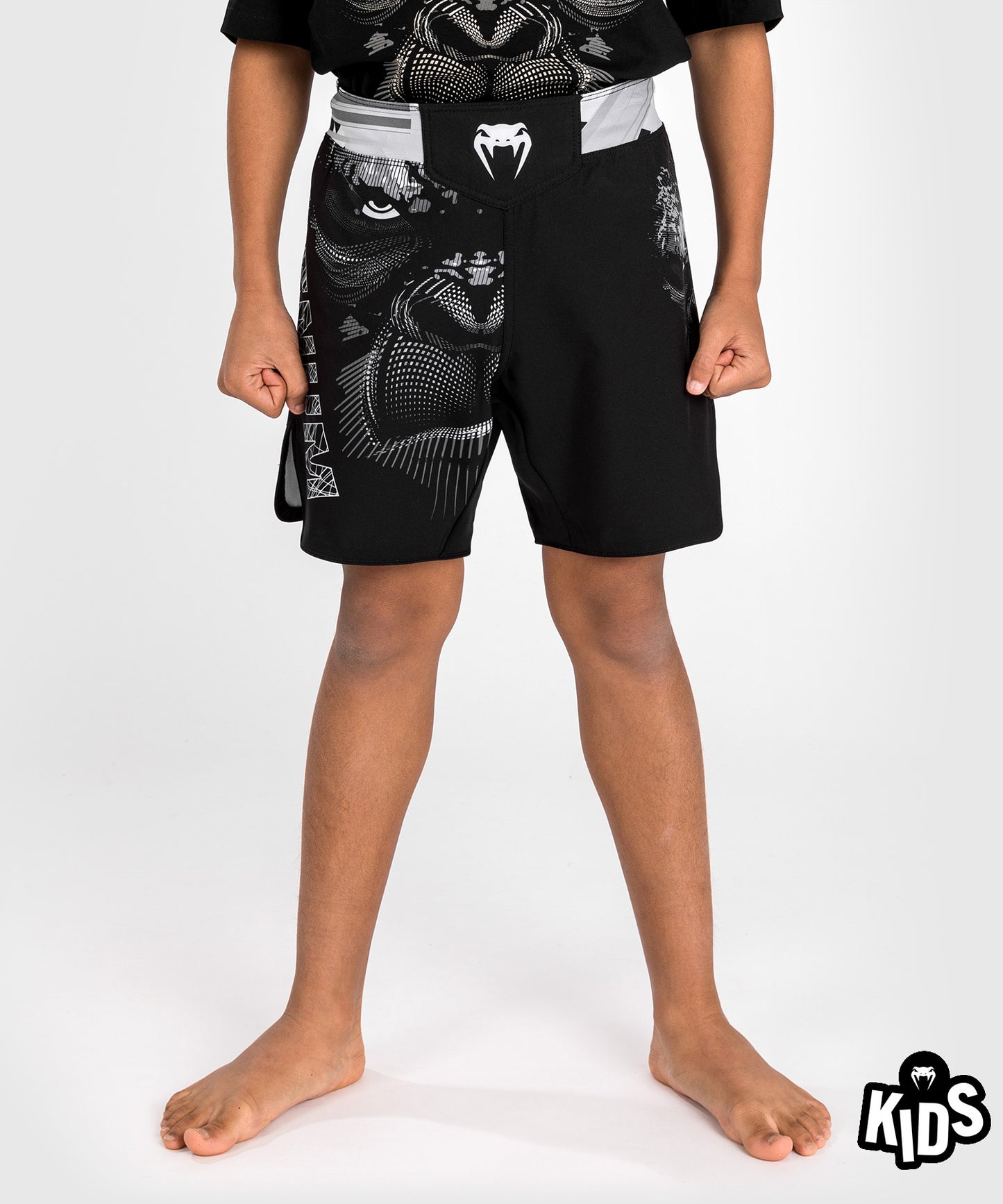 Venum Gorilla Jungle Pantalones cortos de lucha para niños - Negro/Blanco