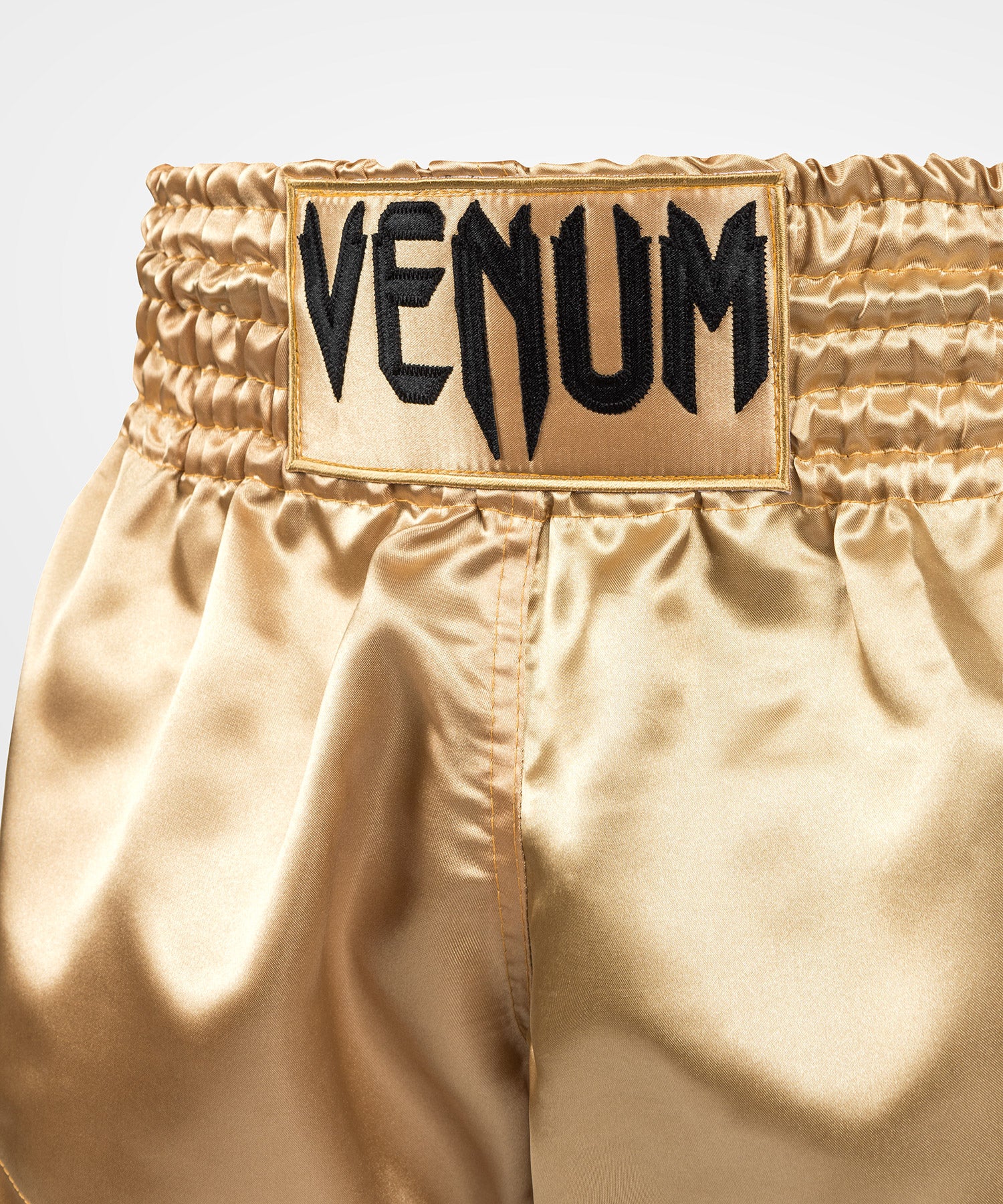 Compra Venum Hombre Clásico Muay Thai Short en Ucompra Ecuador