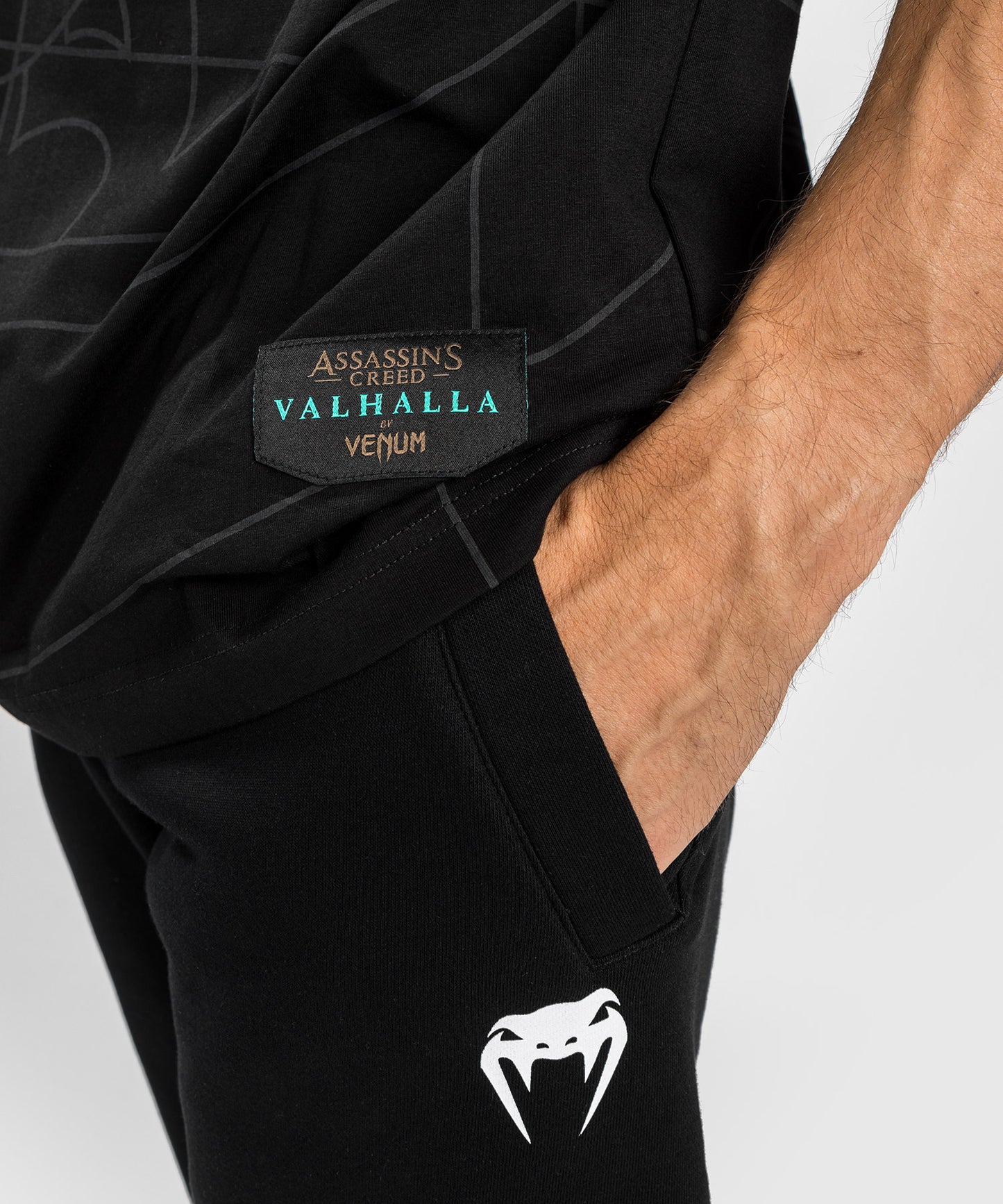 Camiseta Venum Assassin's Creed Reloaded - Negro