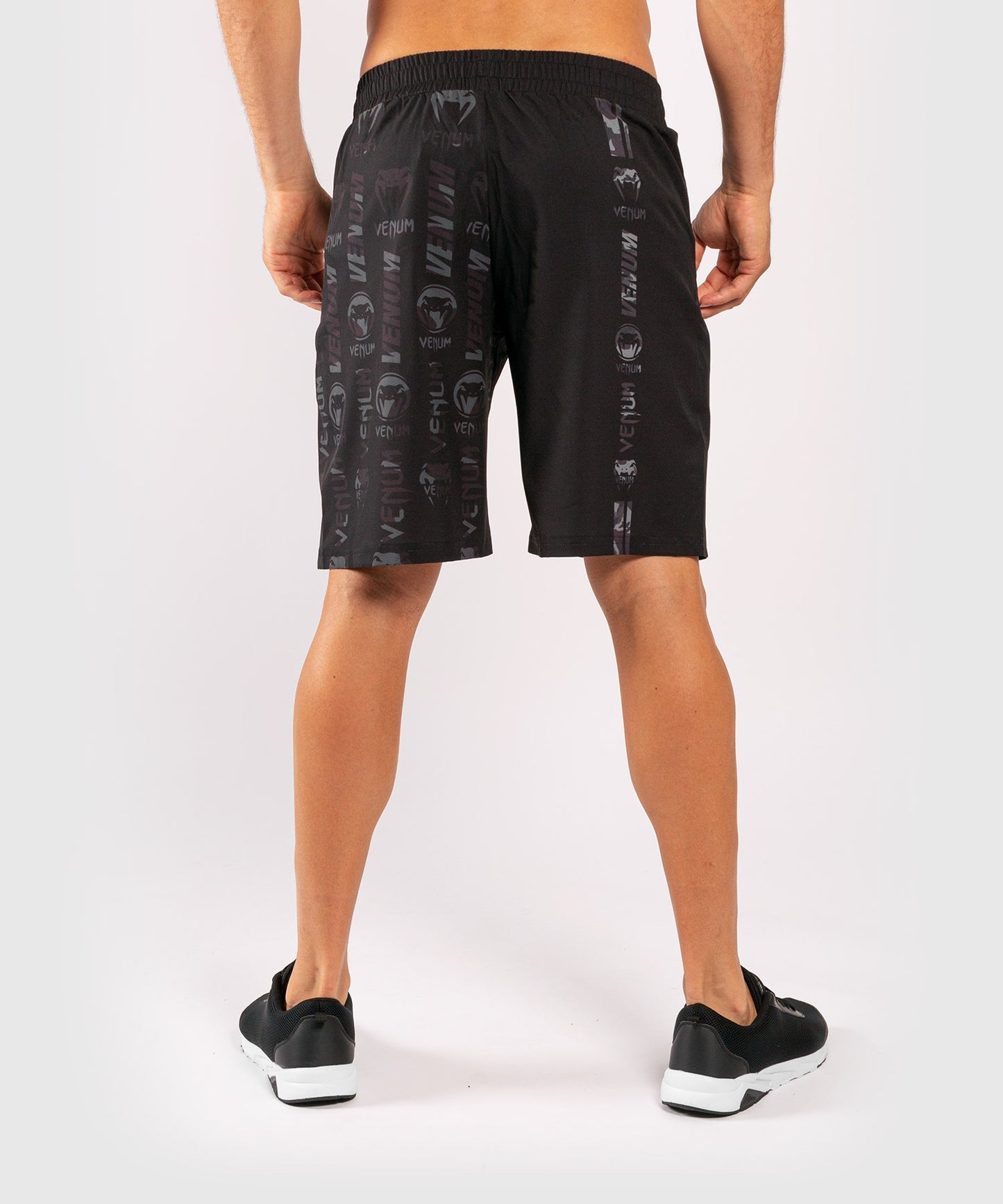 Pantalones Cortos Fitness Venum Logos  - Negro/Camo Urbano